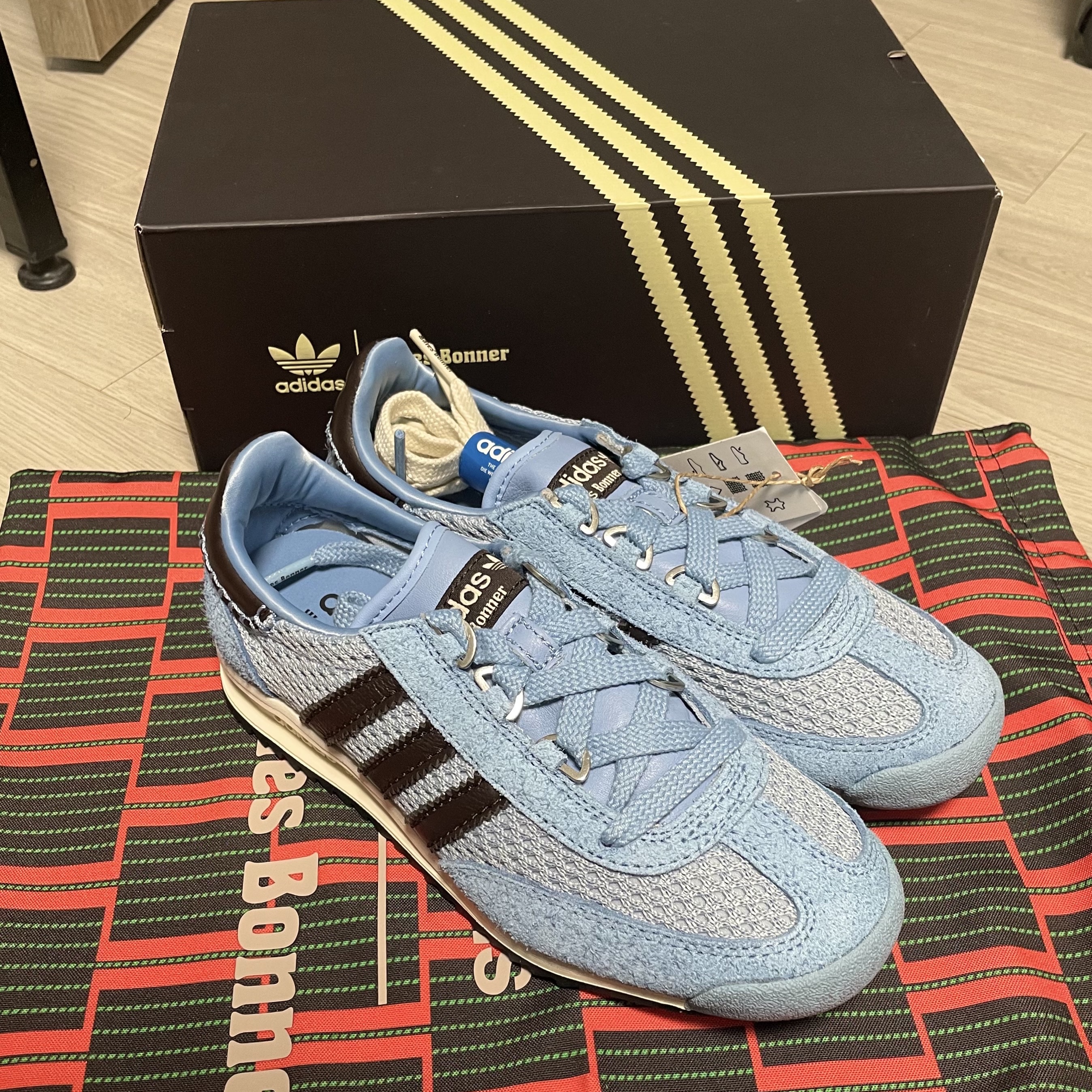 Adidas x Wales Bonner SL 76 Ash Blue Core Black 착용 스타일