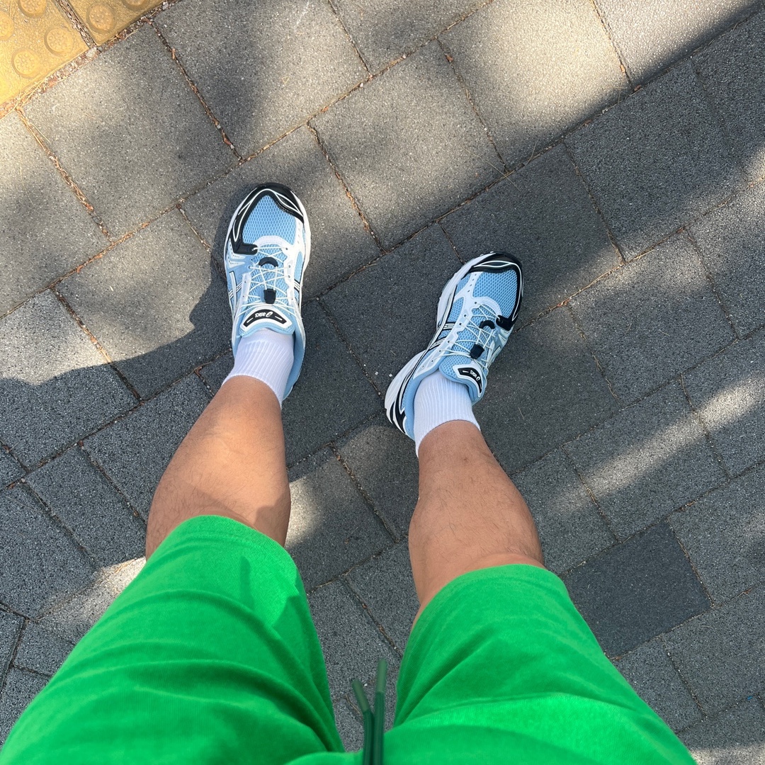 Asics Unlimited Gel-Kayano 14 Mist Cream 착용 스타일