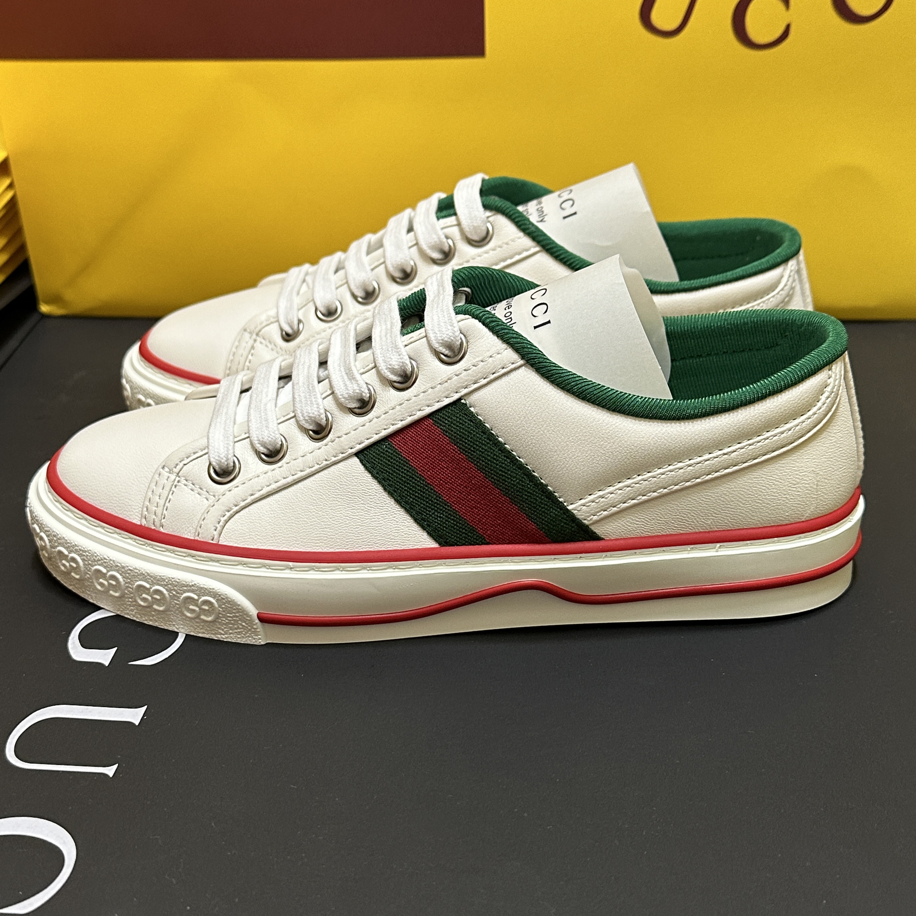 (W) Gucci Tennis 1977 Sneakers White 착용 스타일 - 2