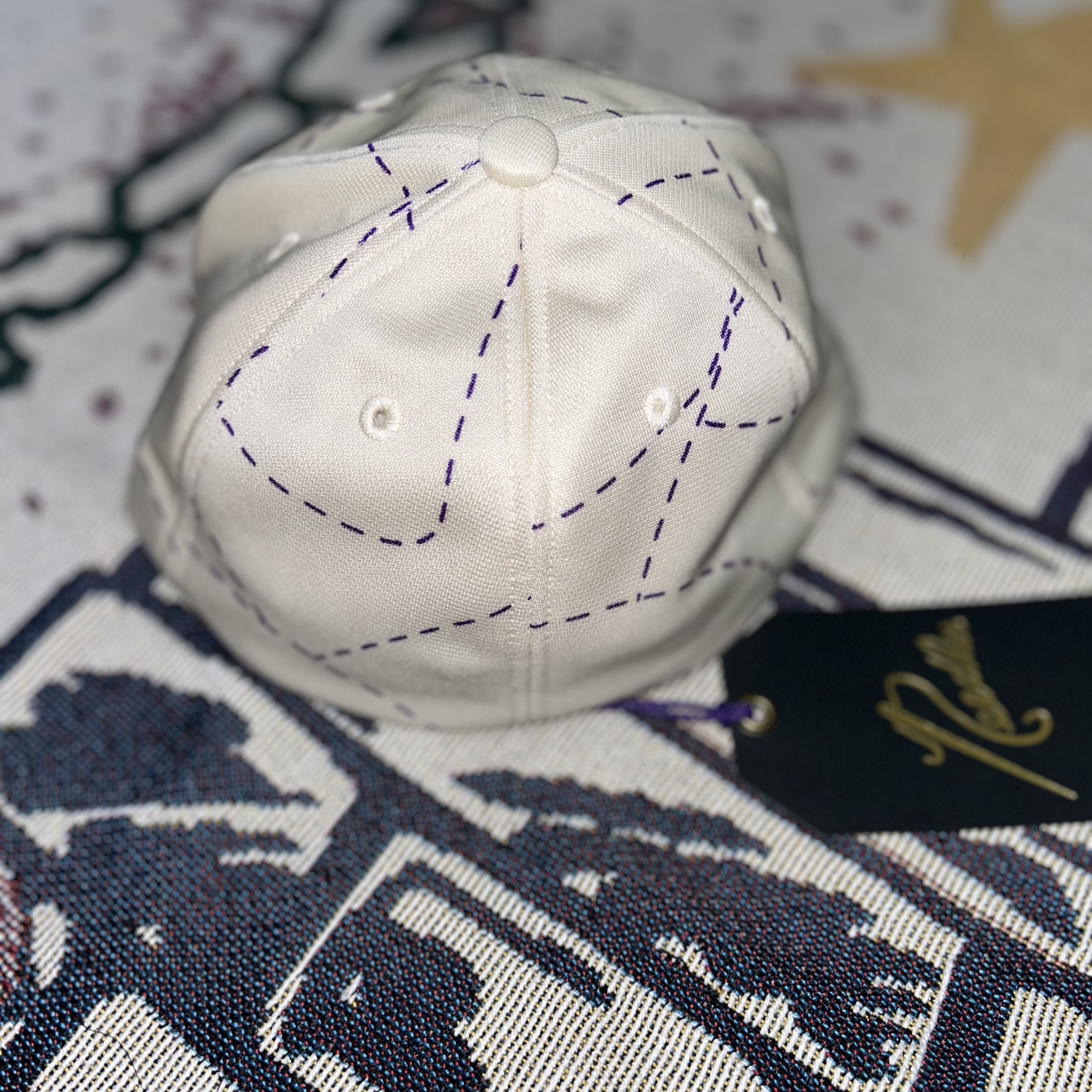 Needles x DC Shoes Poly Smooth Printed Baseball Cap Ivory 착용 스타일 - 3