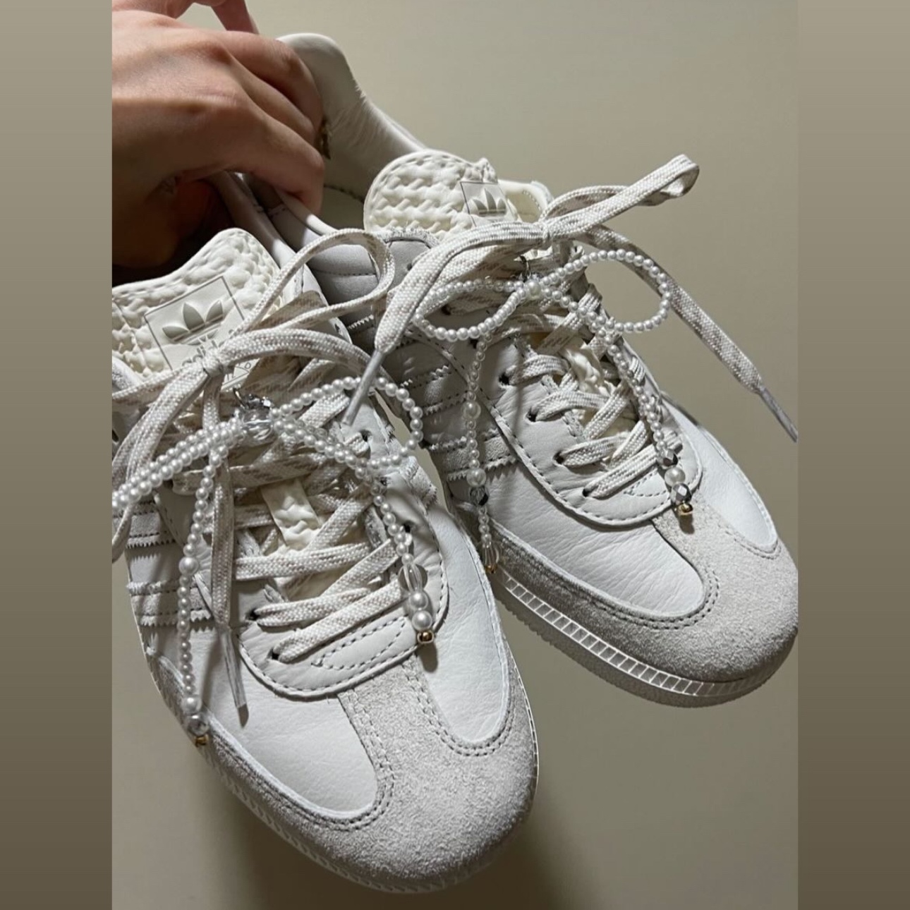 Adidas x Kith Samba Cloud White Off White 착용 스타일
