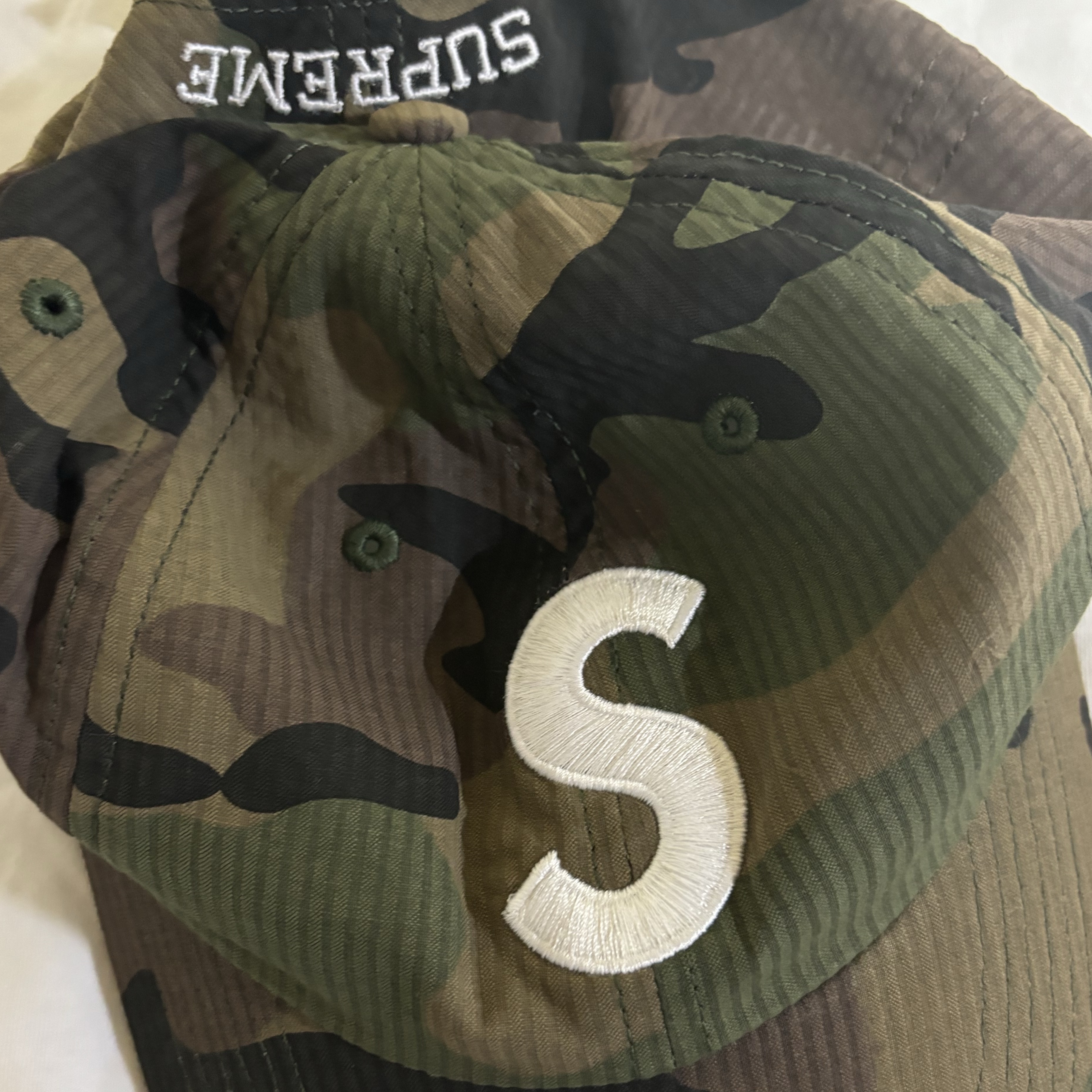 Supreme Seersucker S Logo 6-Panel Woodland Camo - 24SS 착용 스타일