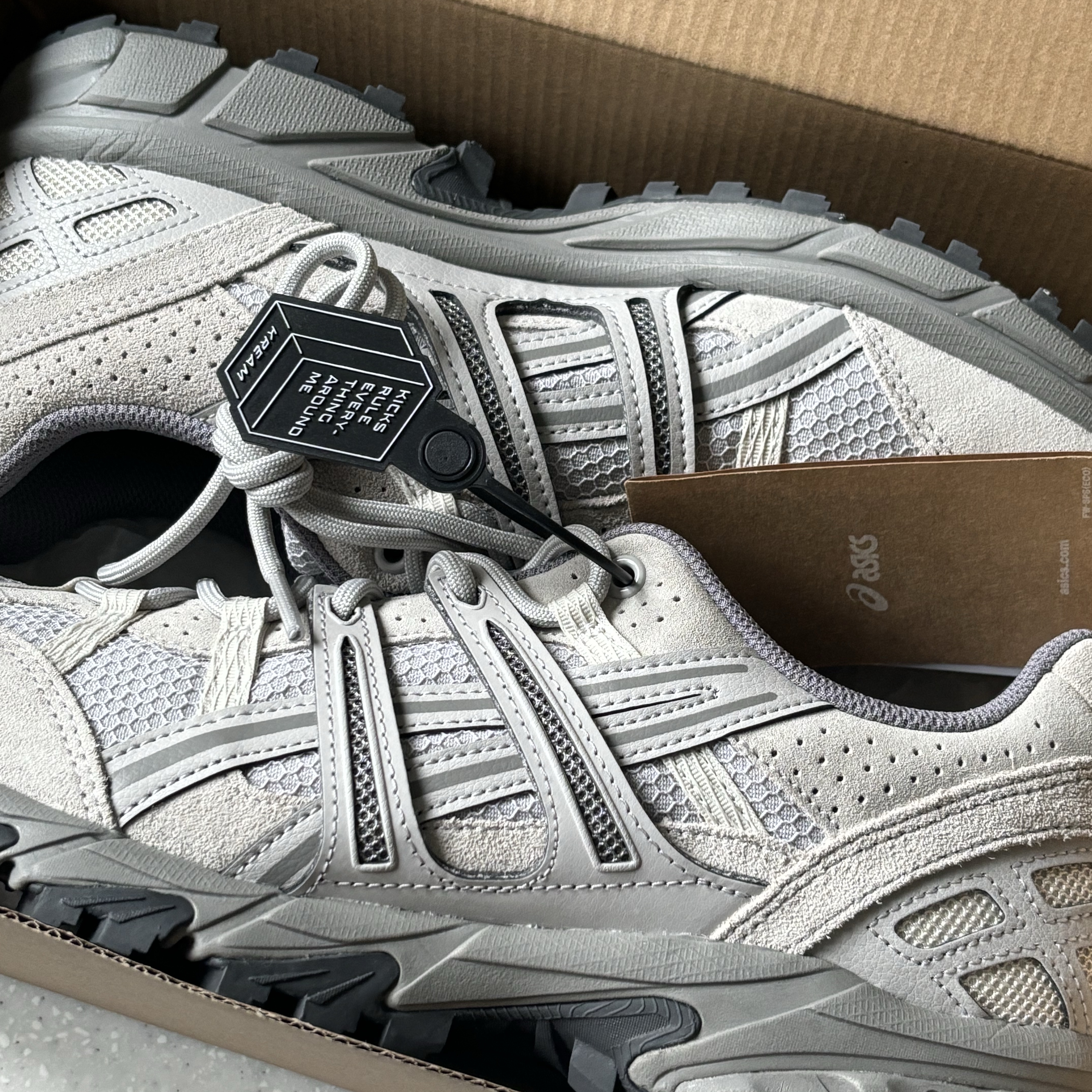 Asics Gel-Sonoma 15-50 Oyster Grey 착용 스타일