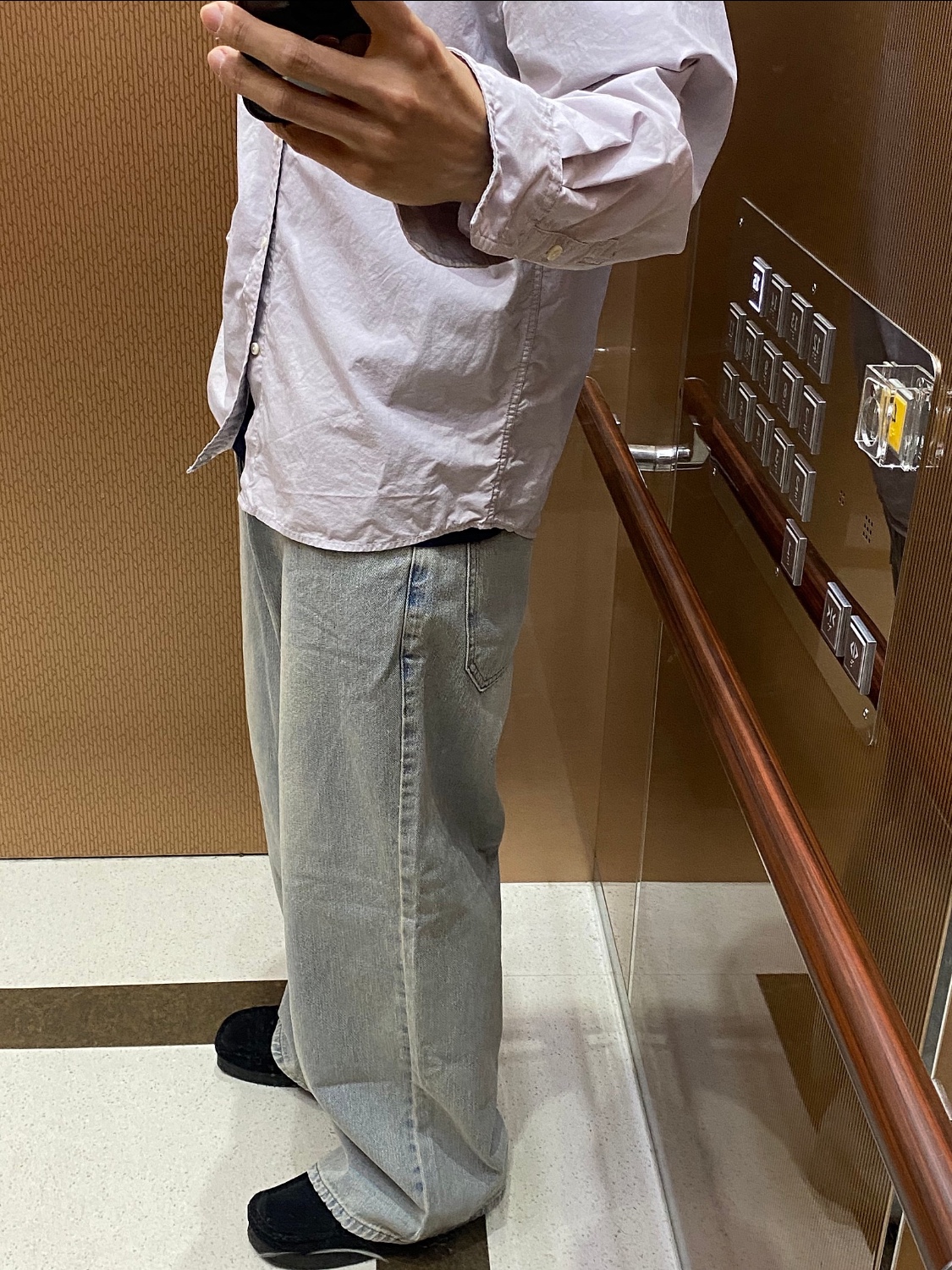 [프리오더] Polyteru Wallabee Shoes Plain Black, Polyteru Human Index Human Regular 1/2 T-Shirt Dyed Gray 착용 스타일 - 2