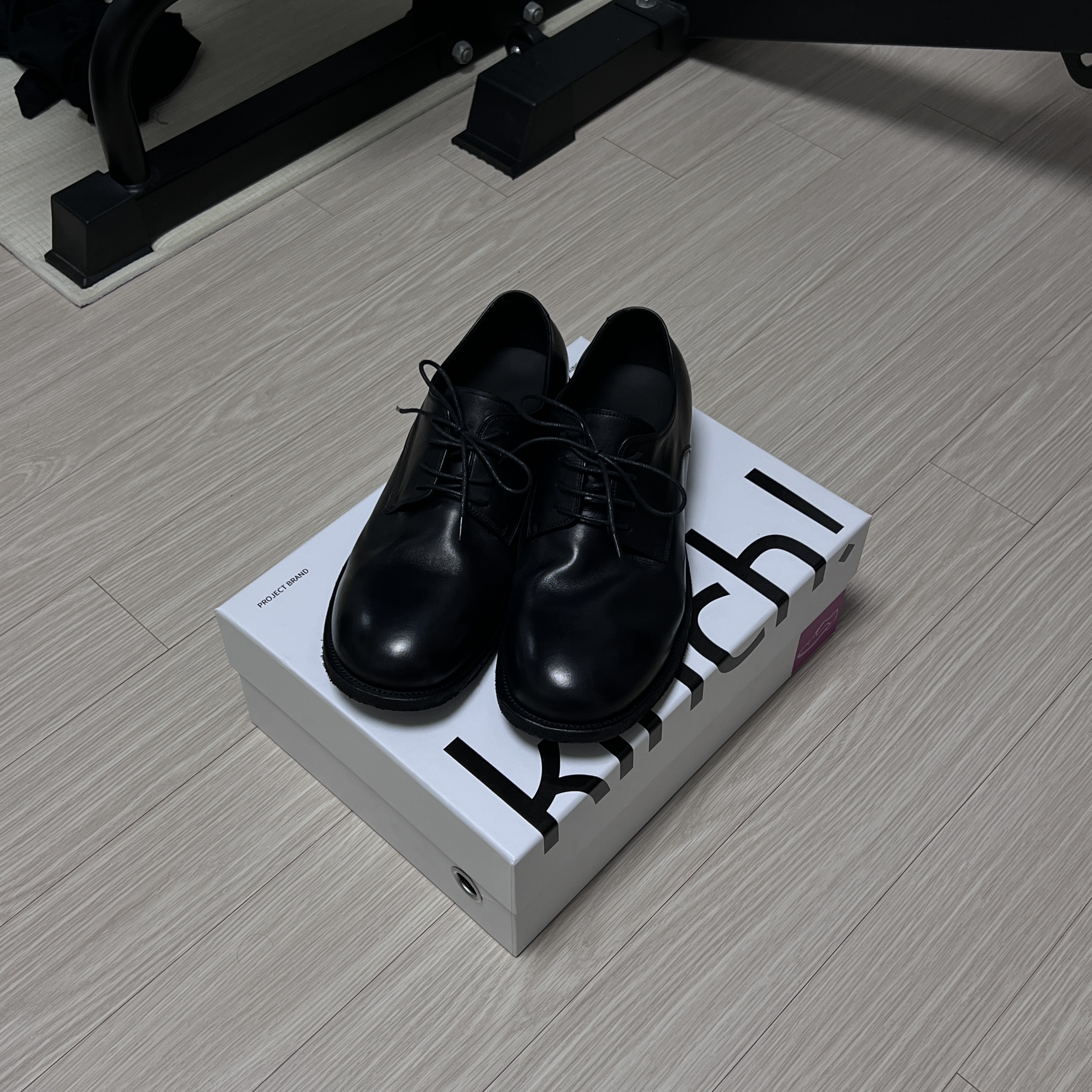 Kinchi Shower - 808 (a) Black 착용 스타일