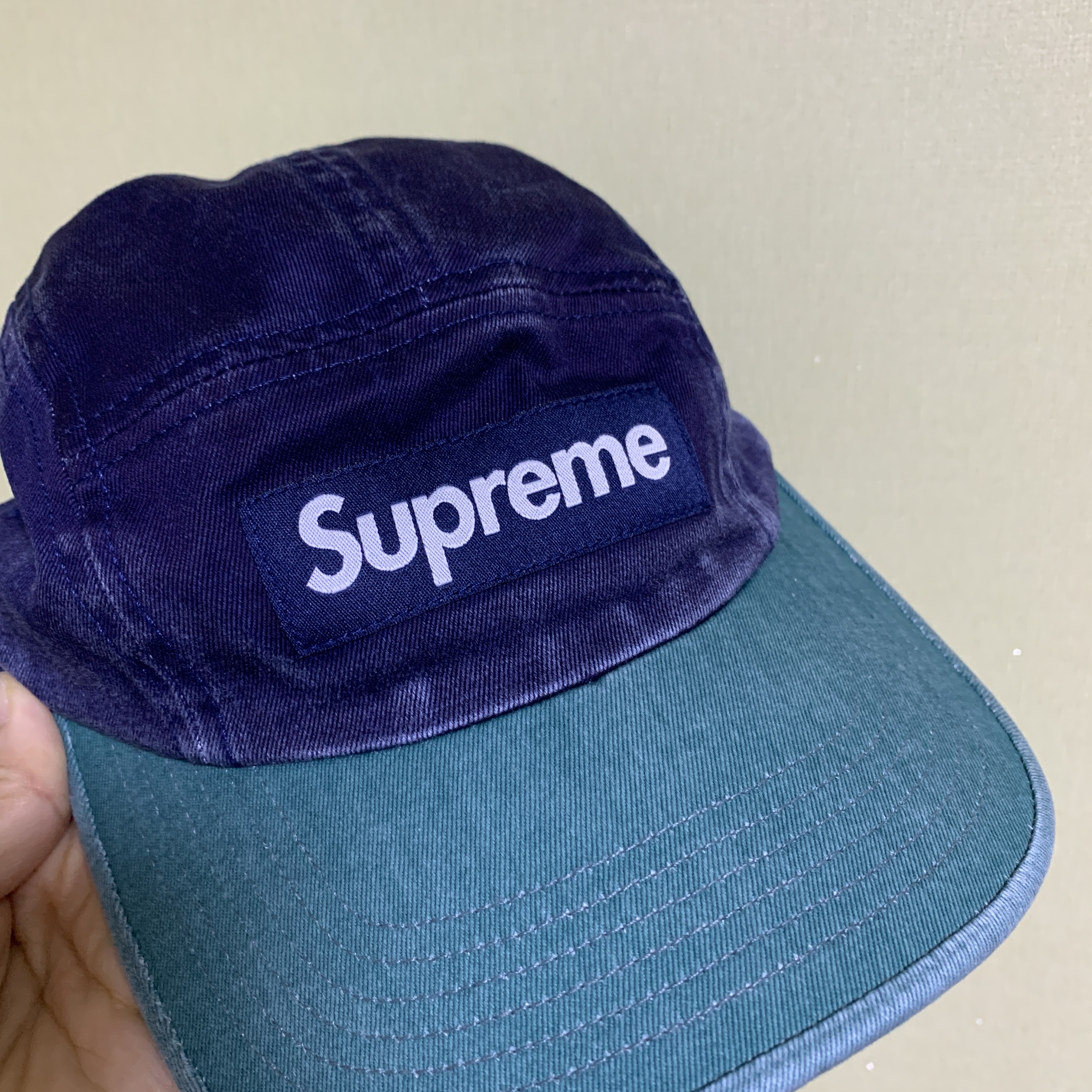 Supreme Pigment 2-Tone Camp Cap Navy - 24SS 착용 스타일