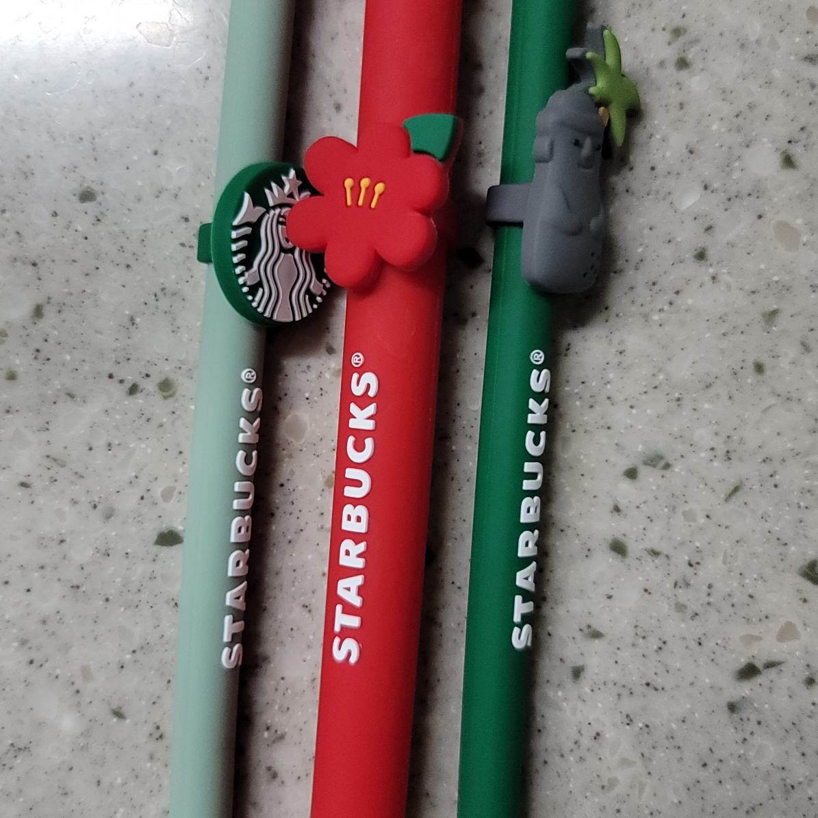 Starbucks 21 Jeju Camellia Silicon Straw (Set of 3) 착용 스타일