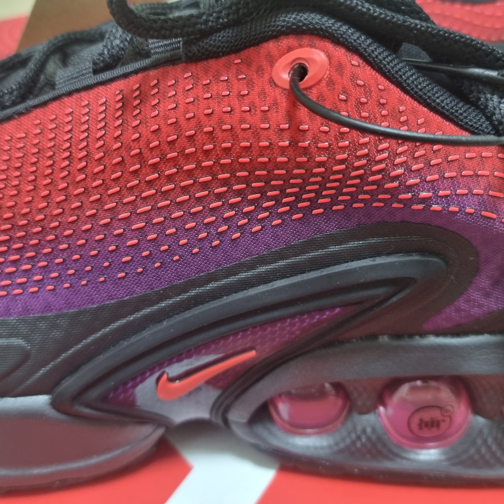 Nike Air Max DN All Day Vivid Purple Dark Smoke Grey 착용 스타일 - 3