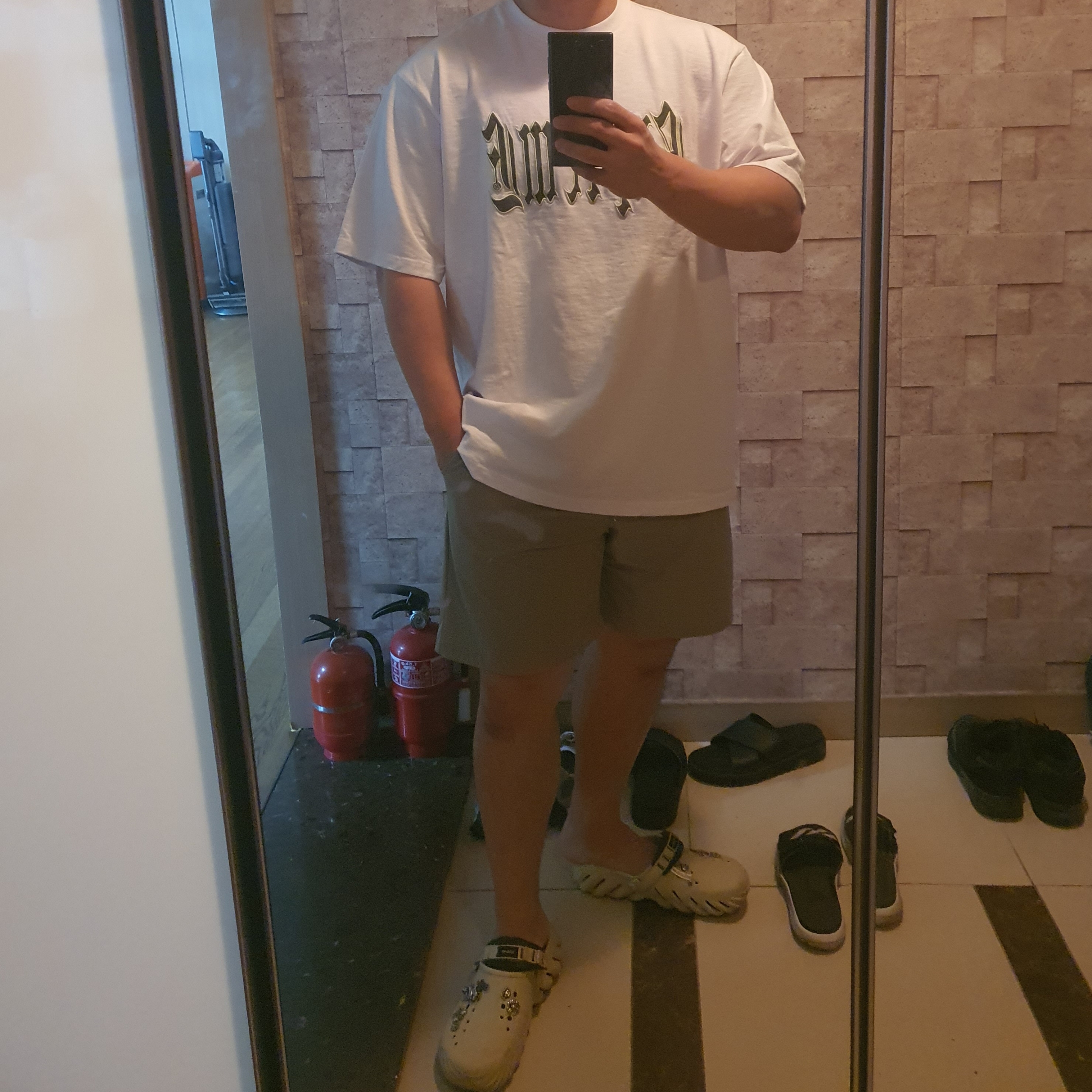 Supreme Old English S/S Top White - 24SS 착용 스타일