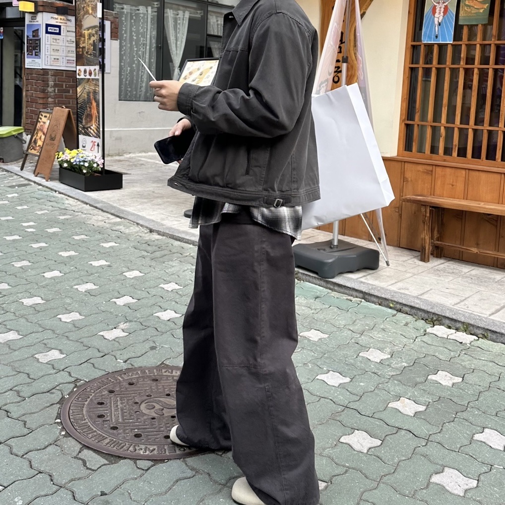 Polyteru 1 Tuck Gosima Pants Deep Charcoal, Polyteru 1011 Fatigue Sweatpants 1.2v Bleached Black 착용 스타일 - 1