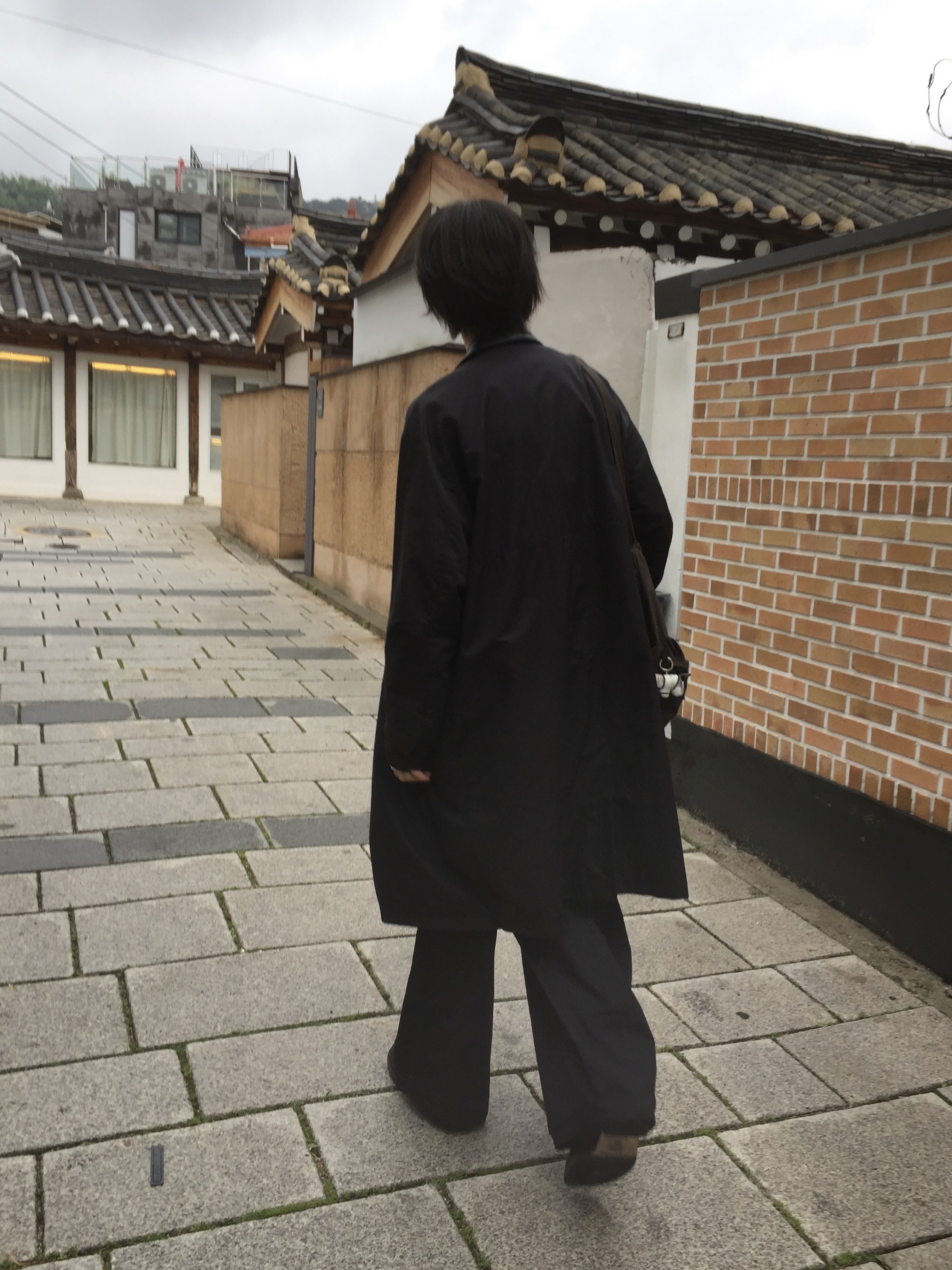 Polyteru Balloon Coat Black, Polyteru 3 Dart Chino Pants 1.3v Dark Charcoal Navy 착용 스타일 - 2