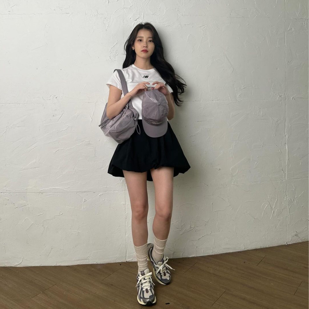 New Balance 1906R Licorice 착용 스타일 - 2