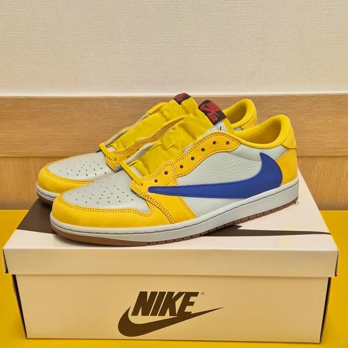 (W) Jordan 1 x Travis Scott Retro Low OG SP Canary 착용 스타일 - 1