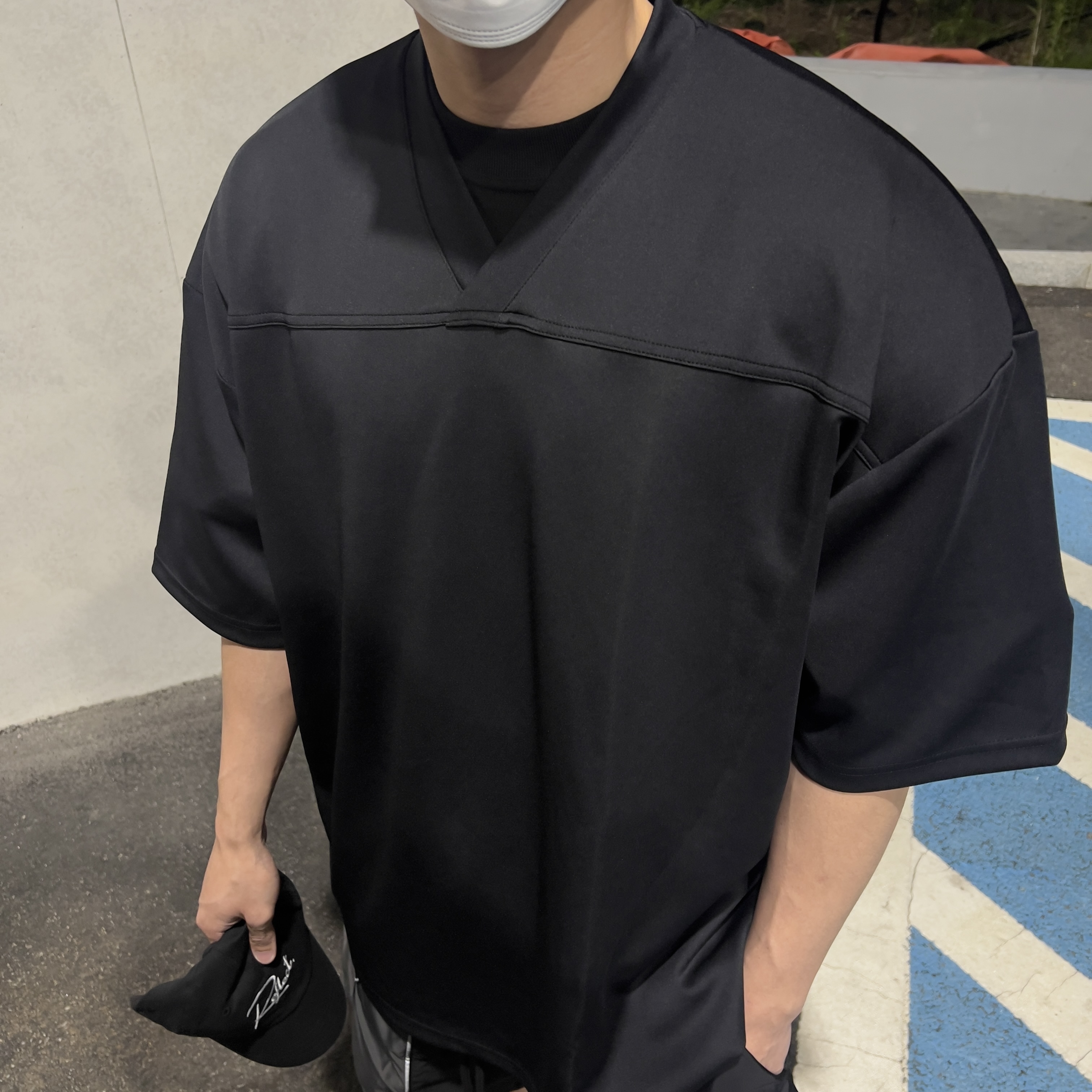 Oakley Factory Team x Brain Dead Orbital Flesh Black glitter, Oakley Factory Team x Brain Dead Suede Flesh Caviar Mesh Black 착용 스타일 - 3