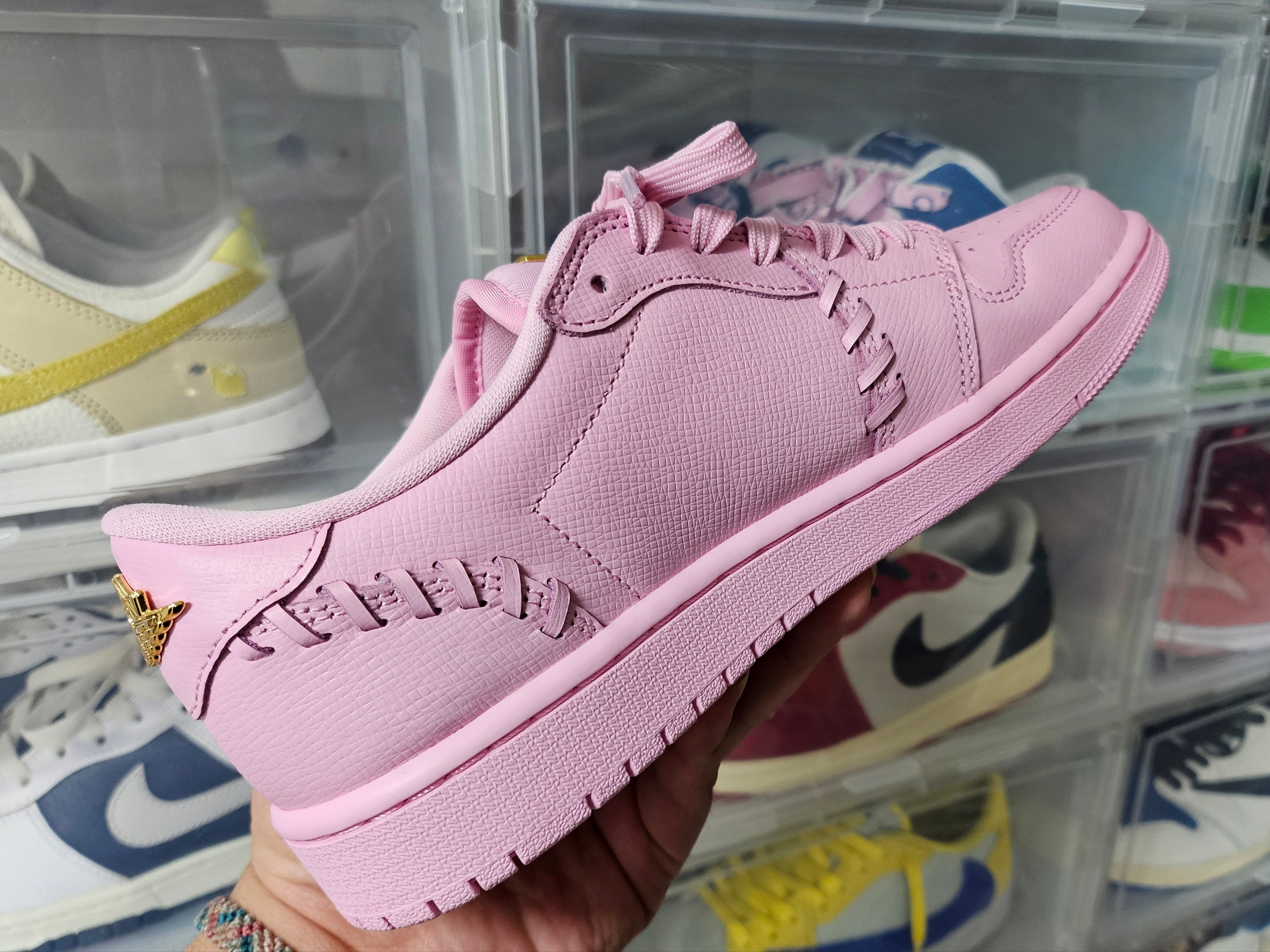 (W) Jordan 1 Low Method of Make Metallic Pink Metallic Gold 착용 스타일 - 9