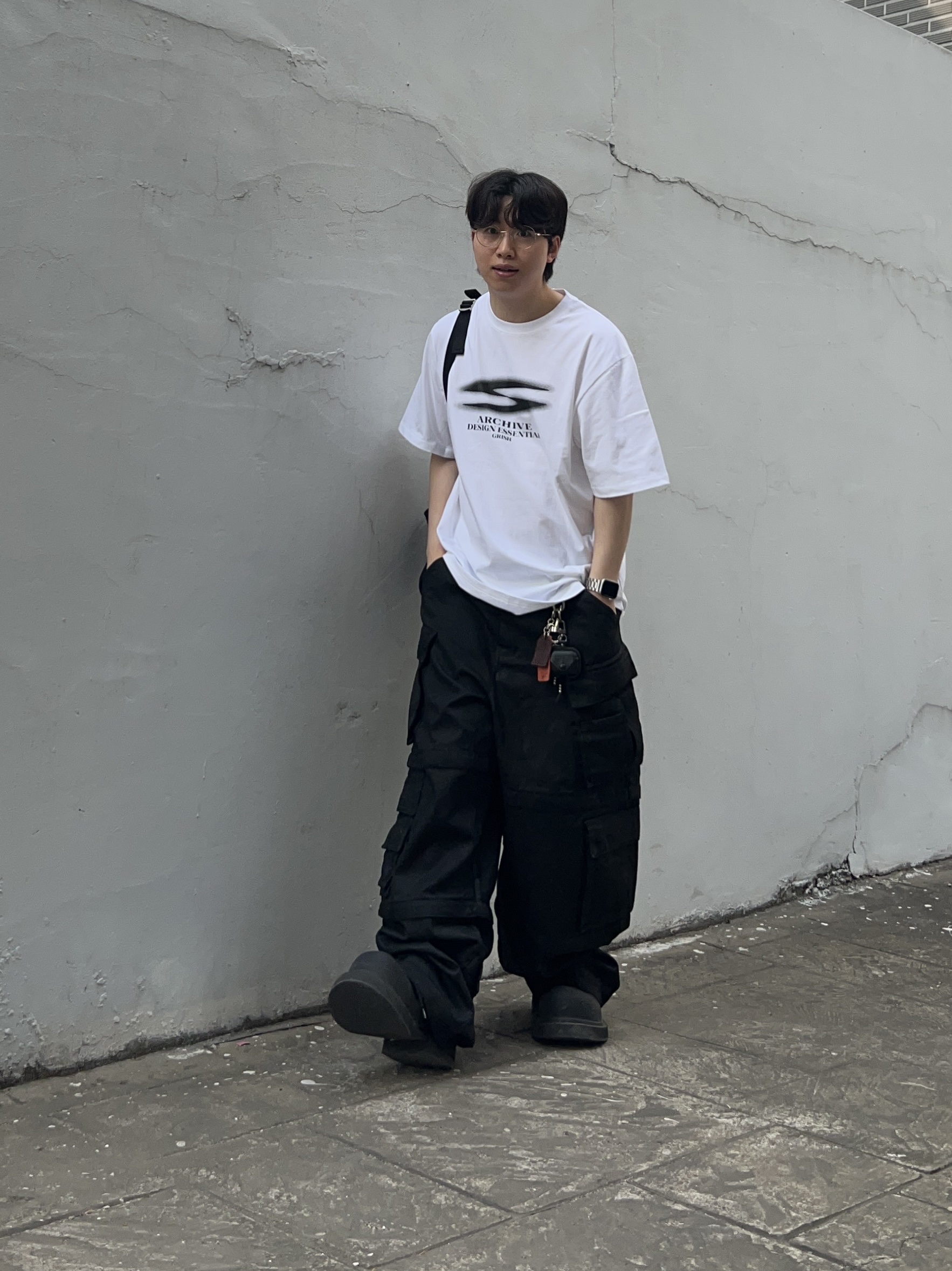 Balenciaga Steroid Derby Black, Project G/R Oversized Convertible Cargo Pants Coated Black 착용 스타일 - 1