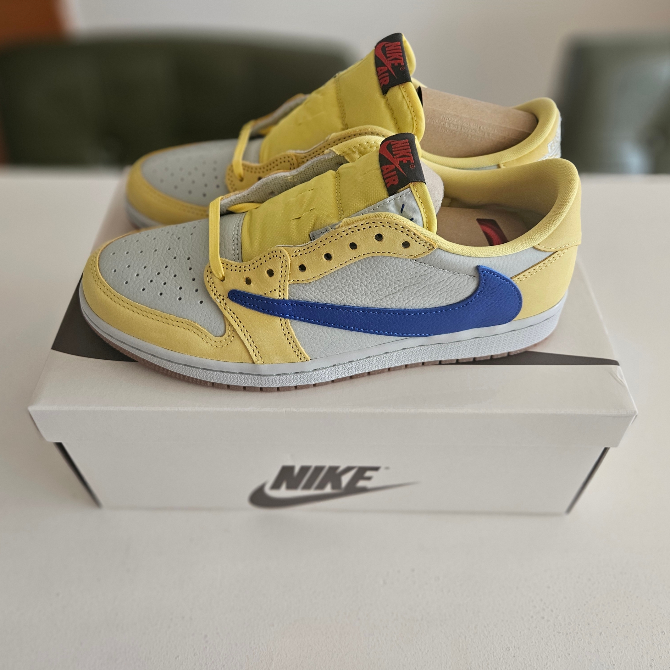 (W) Jordan 1 x Travis Scott Retro Low OG SP Canary 착용 스타일