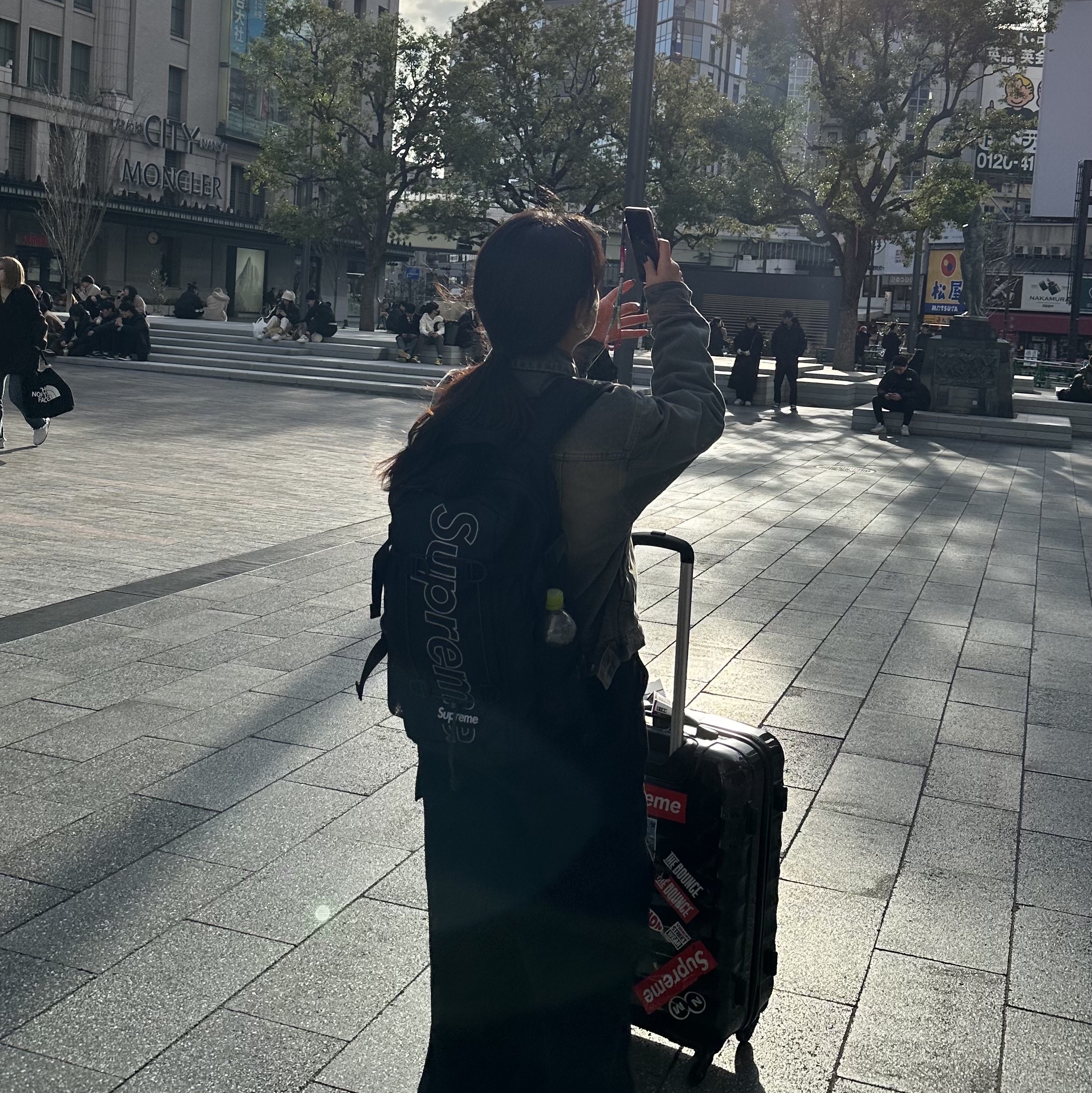 Supreme Backpack Black - 18FW, Nike x Supreme Air Force 1 Low White 착용 스타일 - 2