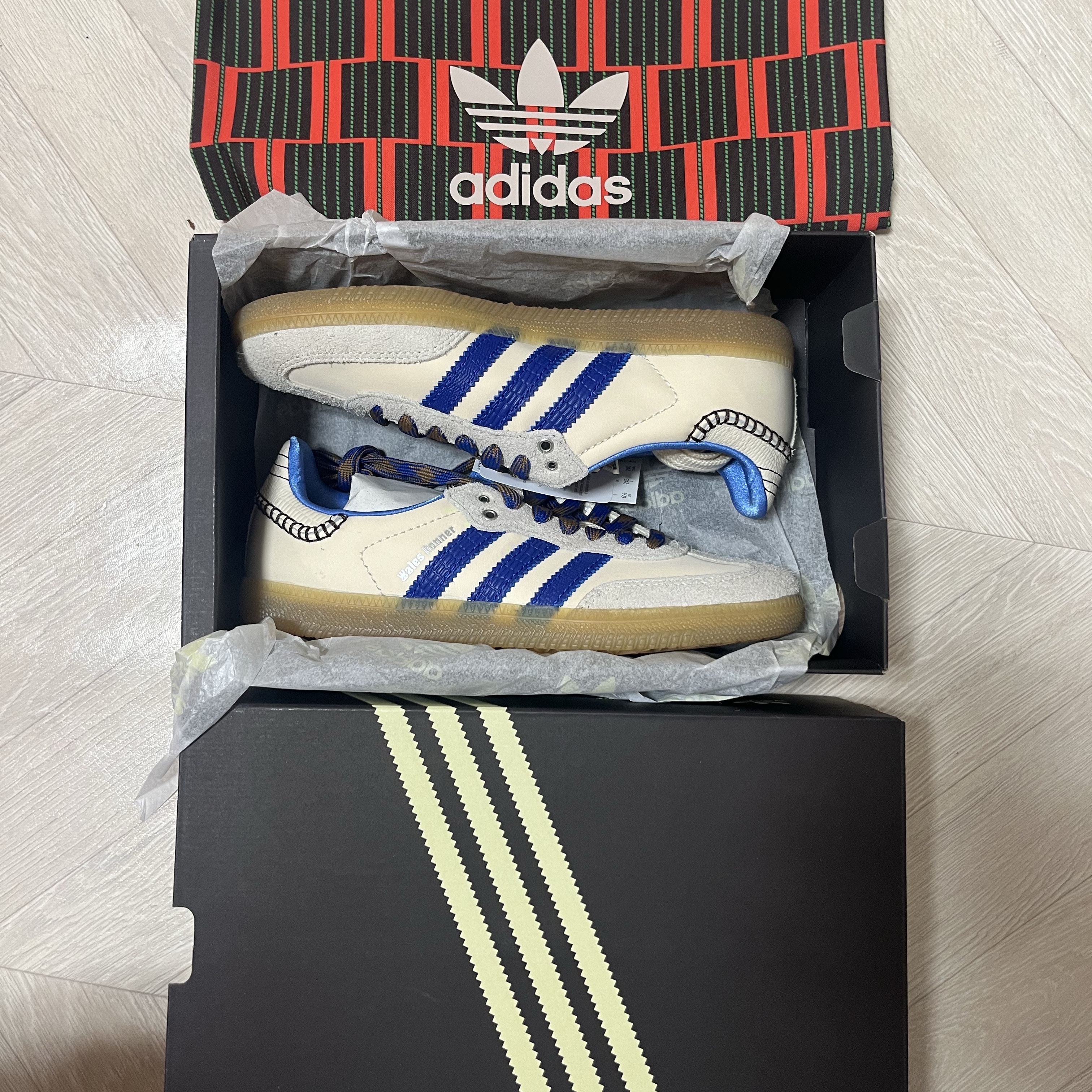 Adidas x Wales Bonner Samba Wonder Clay Royal Blue 착용 스타일