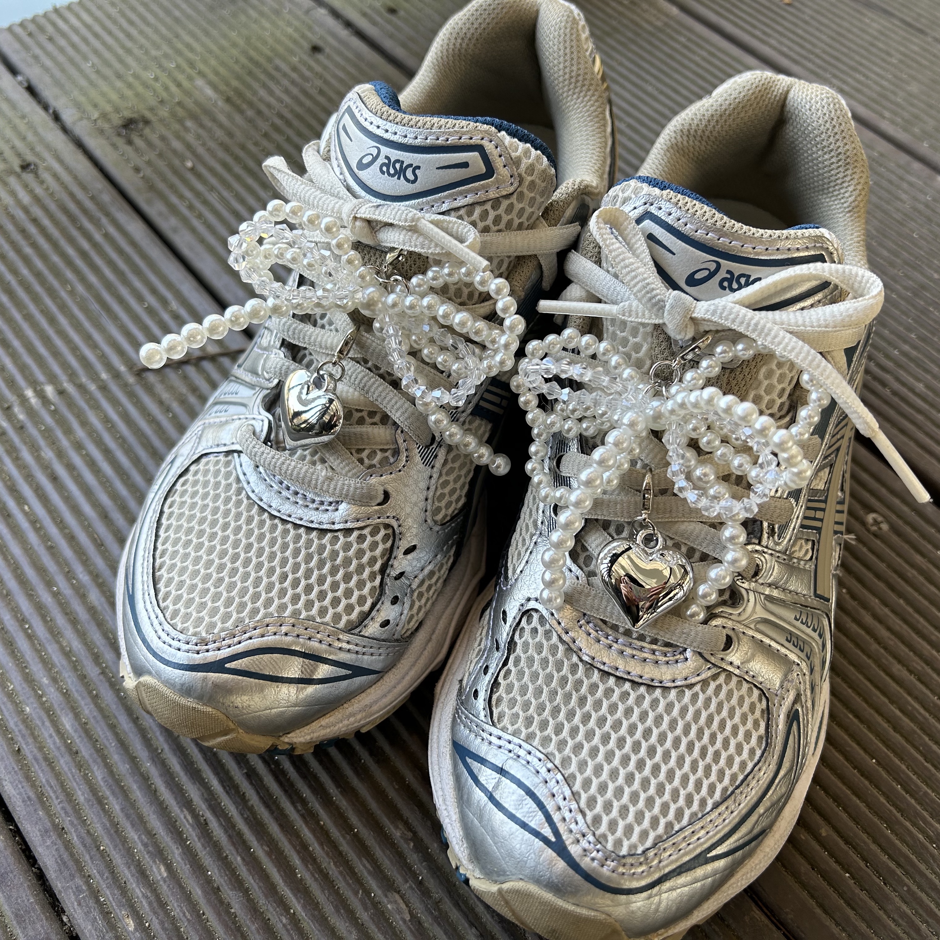 Asics Gel-Kayano 14 Cream Pure Silver 착용 스타일 - 3