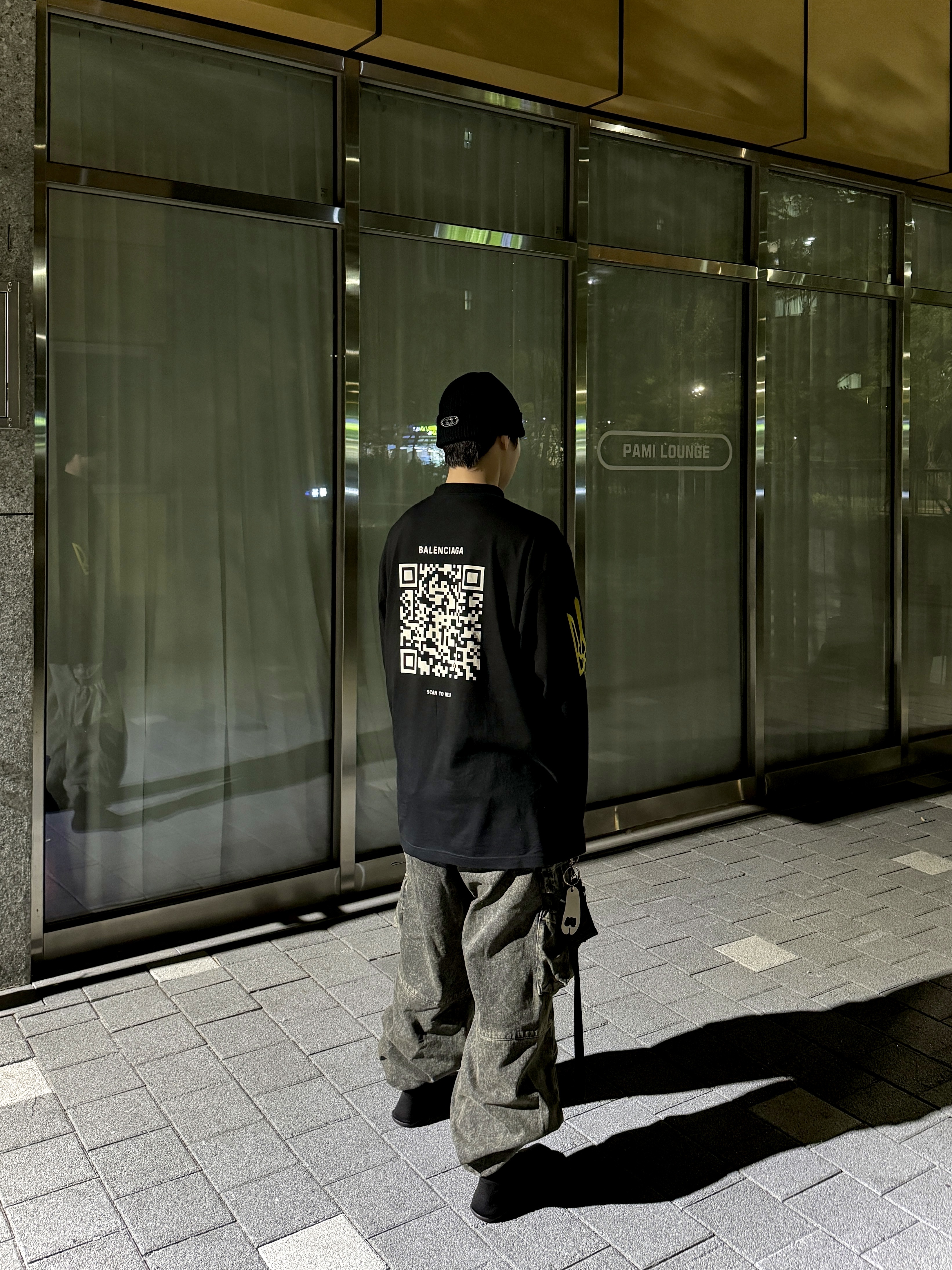 [KREAM 단독] Civision by CSC Progressive Metal Logo Beanie Black, Balenciaga Support Ukraine LS T-Shirt Black 착용 스타일 - 2