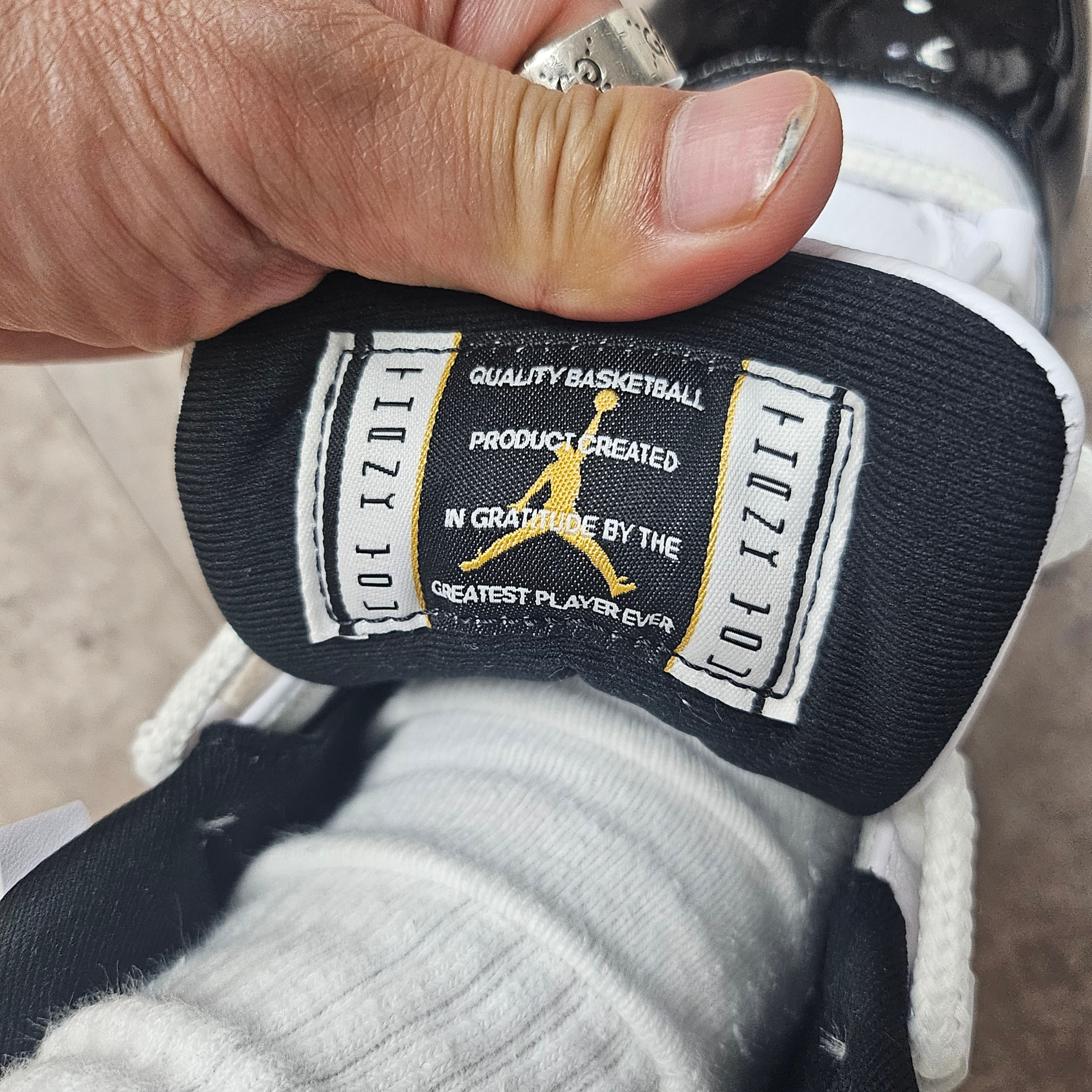 Jordan 11 Retro Gratitude 착용 스타일 - 1