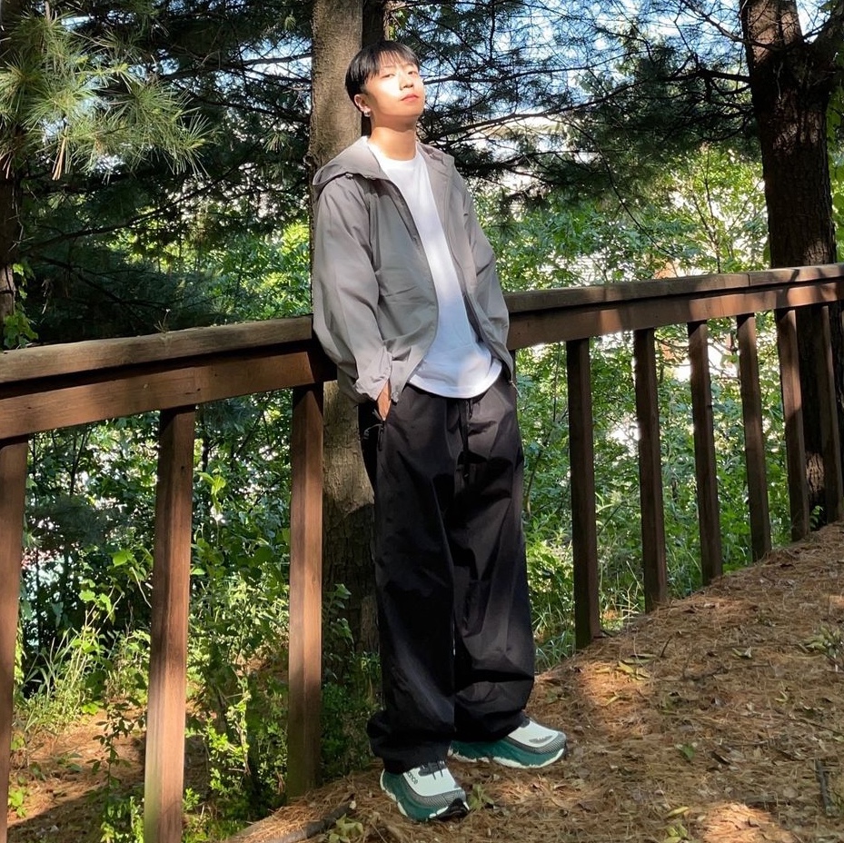 New Balance Fresh Foam X More Trail v3 Reflection Vintage Teal 착용 스타일