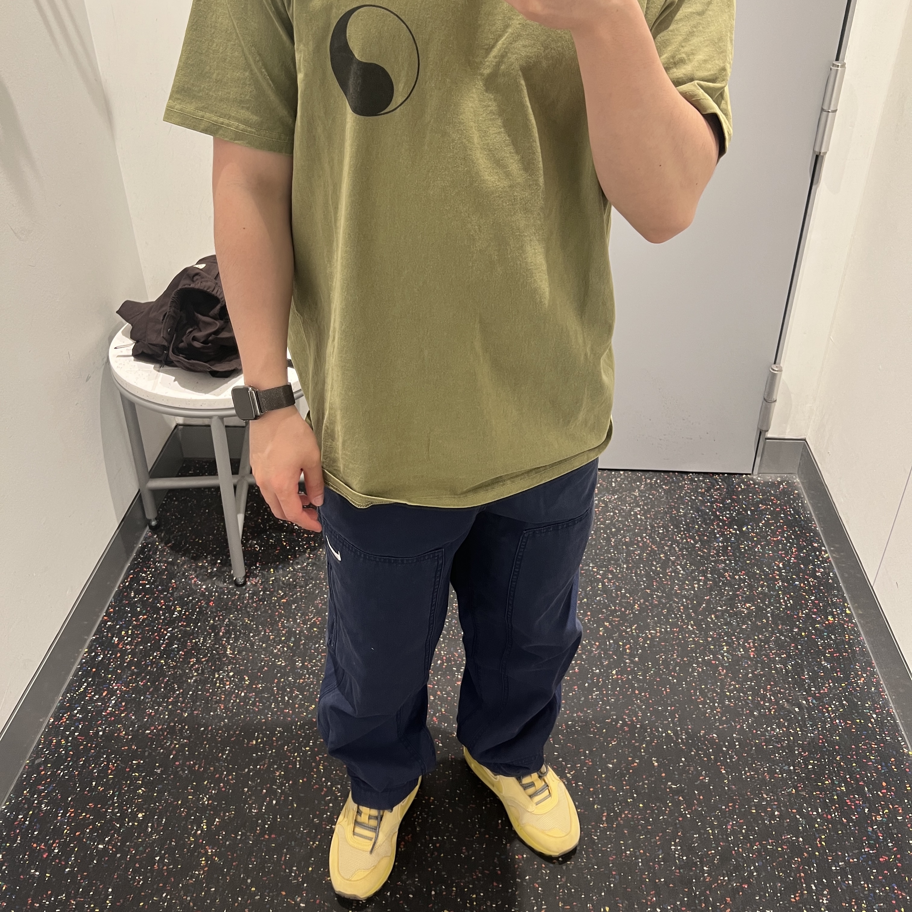 Stussy x Our Legacy Work Shop Yin Yang Pigment Dyed T-Shirt Olive, Nike x Travis Scott Air Max 1 Cact.us Gold 착용 스타일
