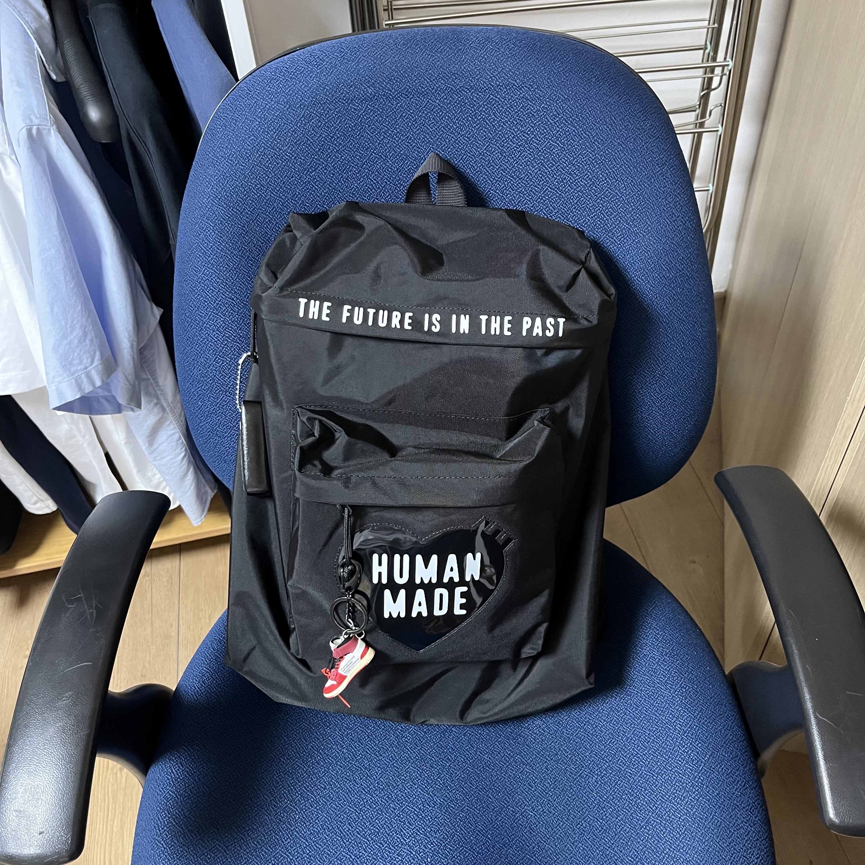 Supreme Floating Keychain Black - 23FW, Human Made Backpack Black 착용 스타일