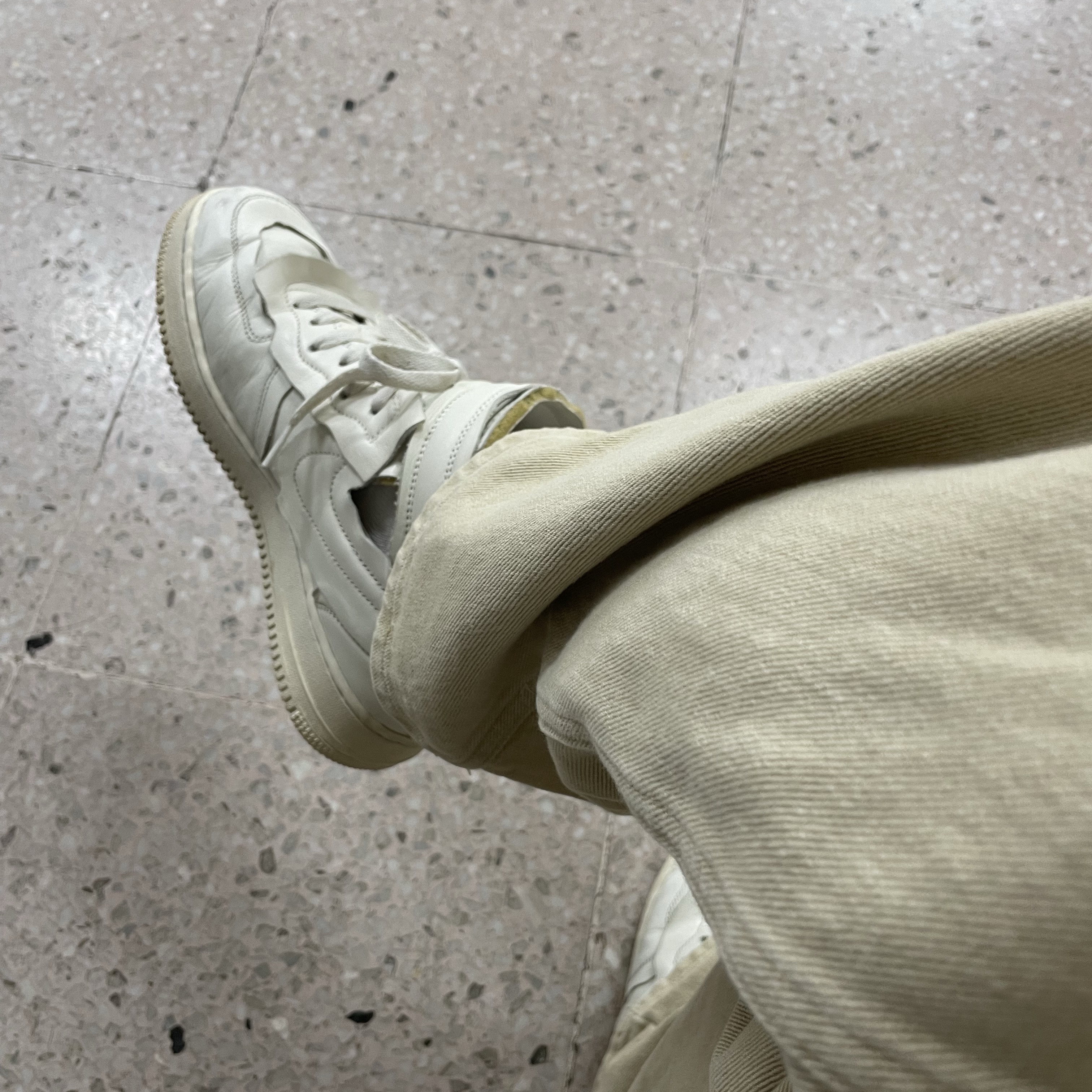 Nike x Comme des Garcons Homme Plus Air Force Mid White 착용 스타일