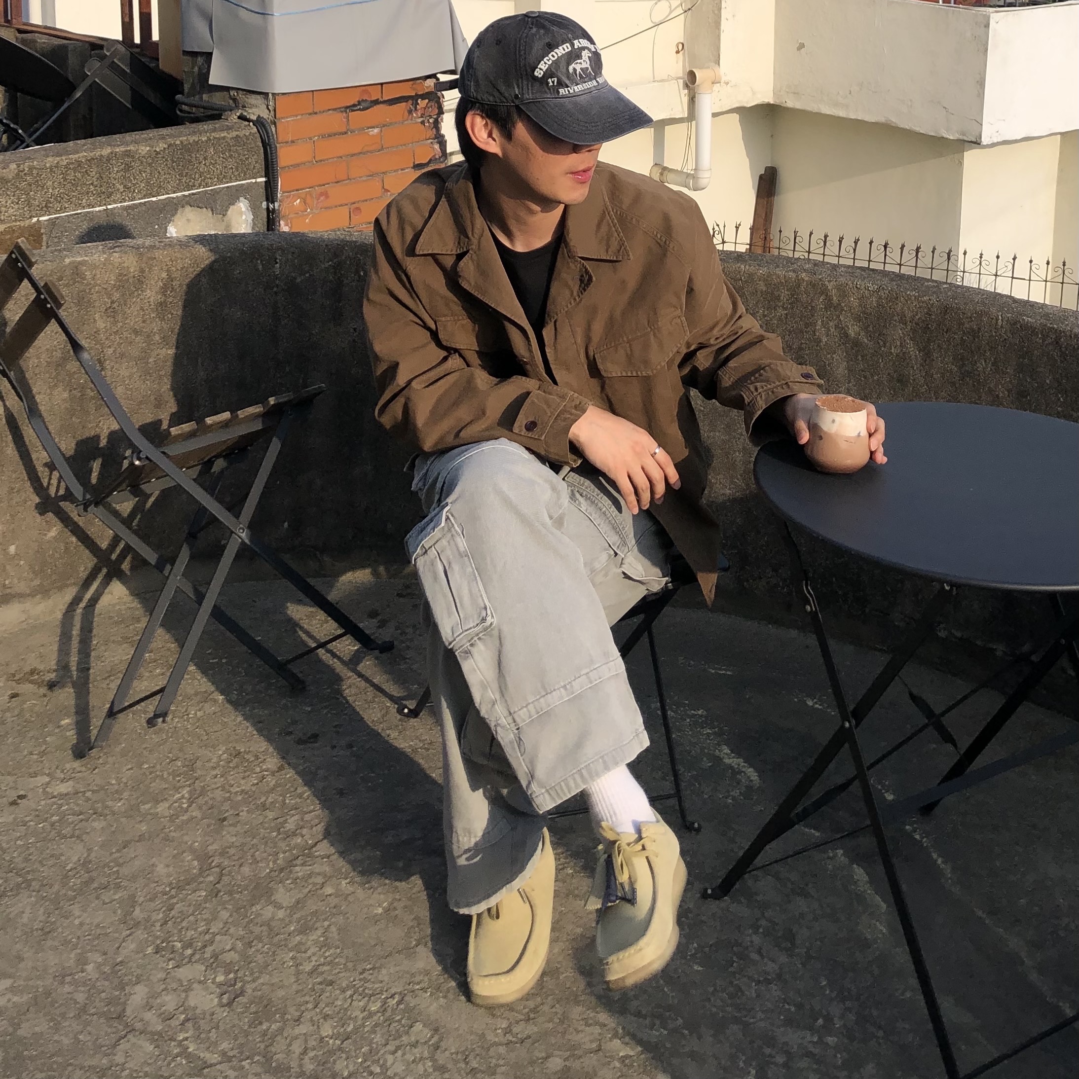 Clarks Wallabee Maple Suede 착용 스타일 - 1
