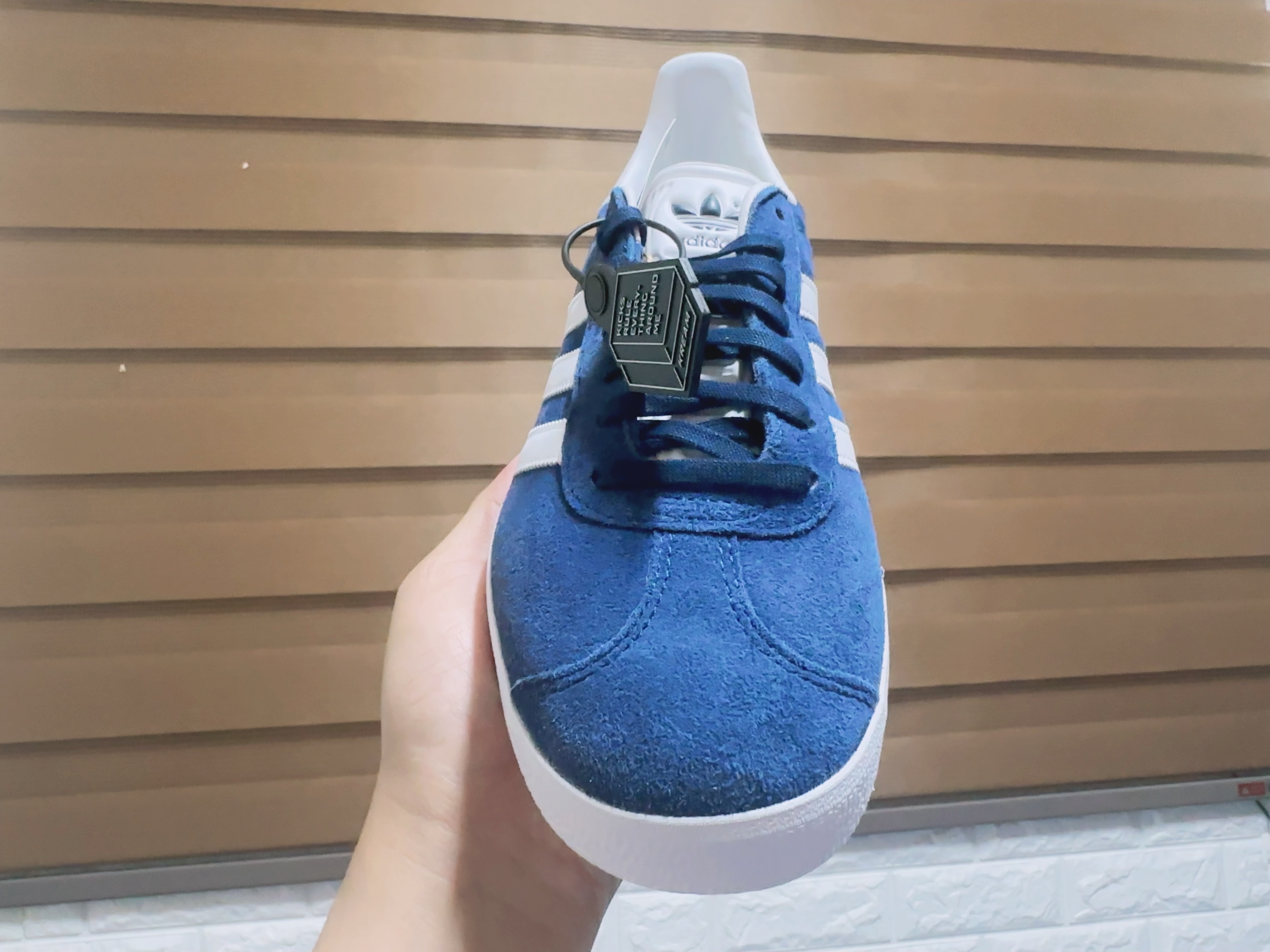 Adidas Gazelle Collegiate Navy 착용 스타일 - 4