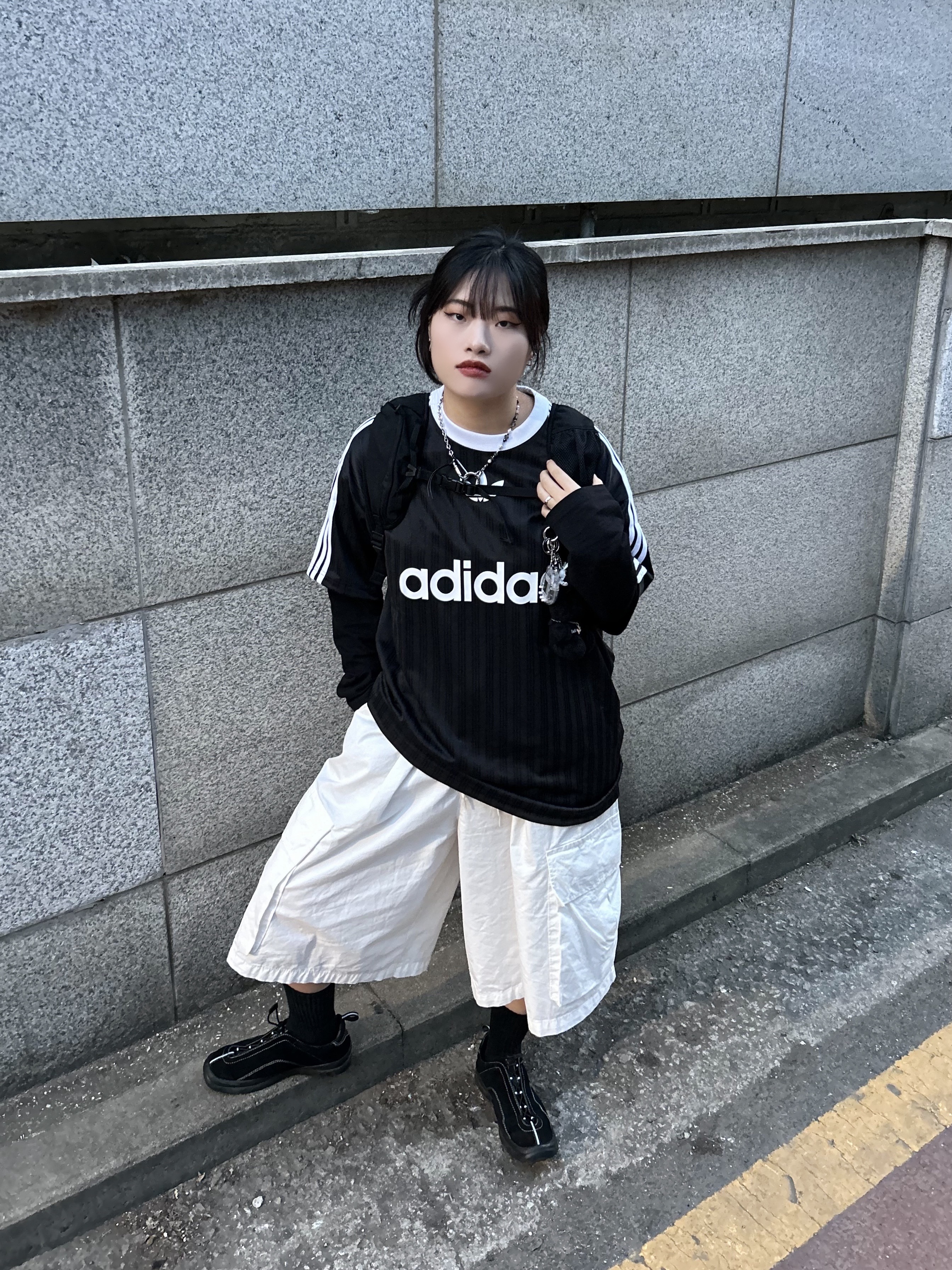 Matin Kim MS129 Sneakers Black 착용 스타일 - 1