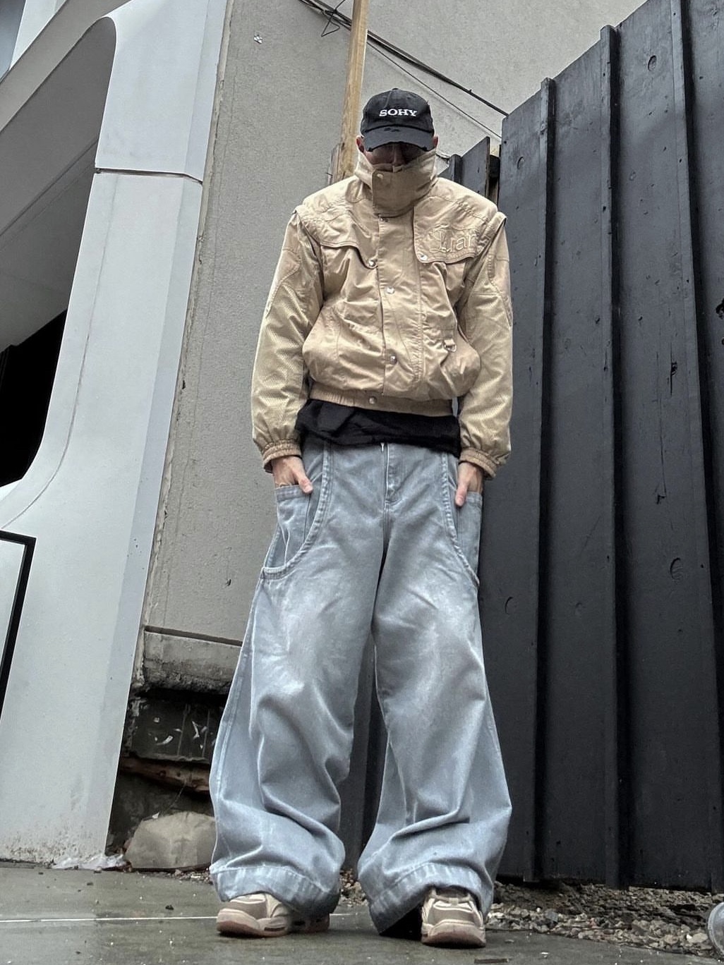 [KREAM 단독] Hyacyn Cap SOHY Black, [KREAM 단독] Hyacyn Denim Us Sevar Rof Silver 착용 스타일 - 1