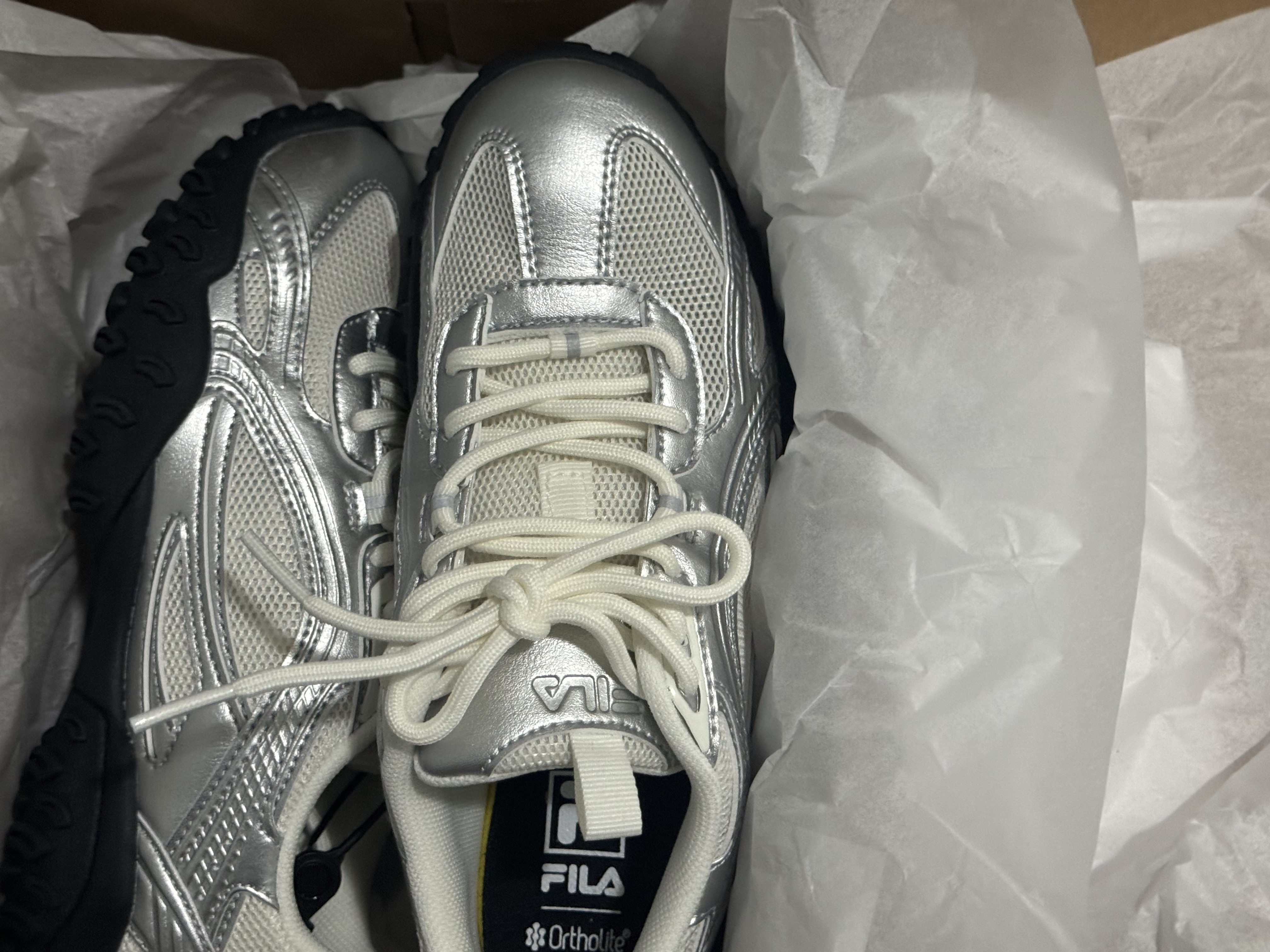 Fila Echappe MS Silver Moon 착용 스타일 - 1