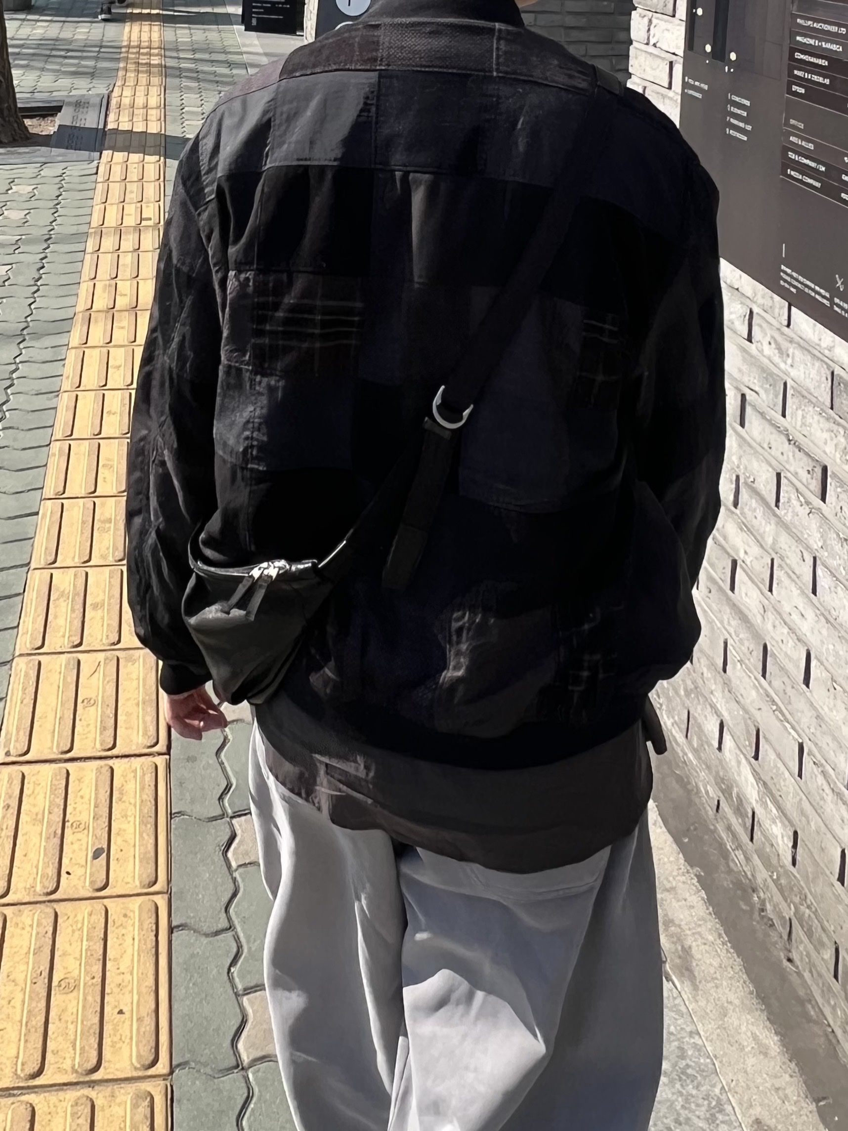 Polyteru Calf Bag Black Lambskin, Polyteru 1011 Fatigue Sweatpants 1.2v Dirty Gray 착용 스타일 - 3