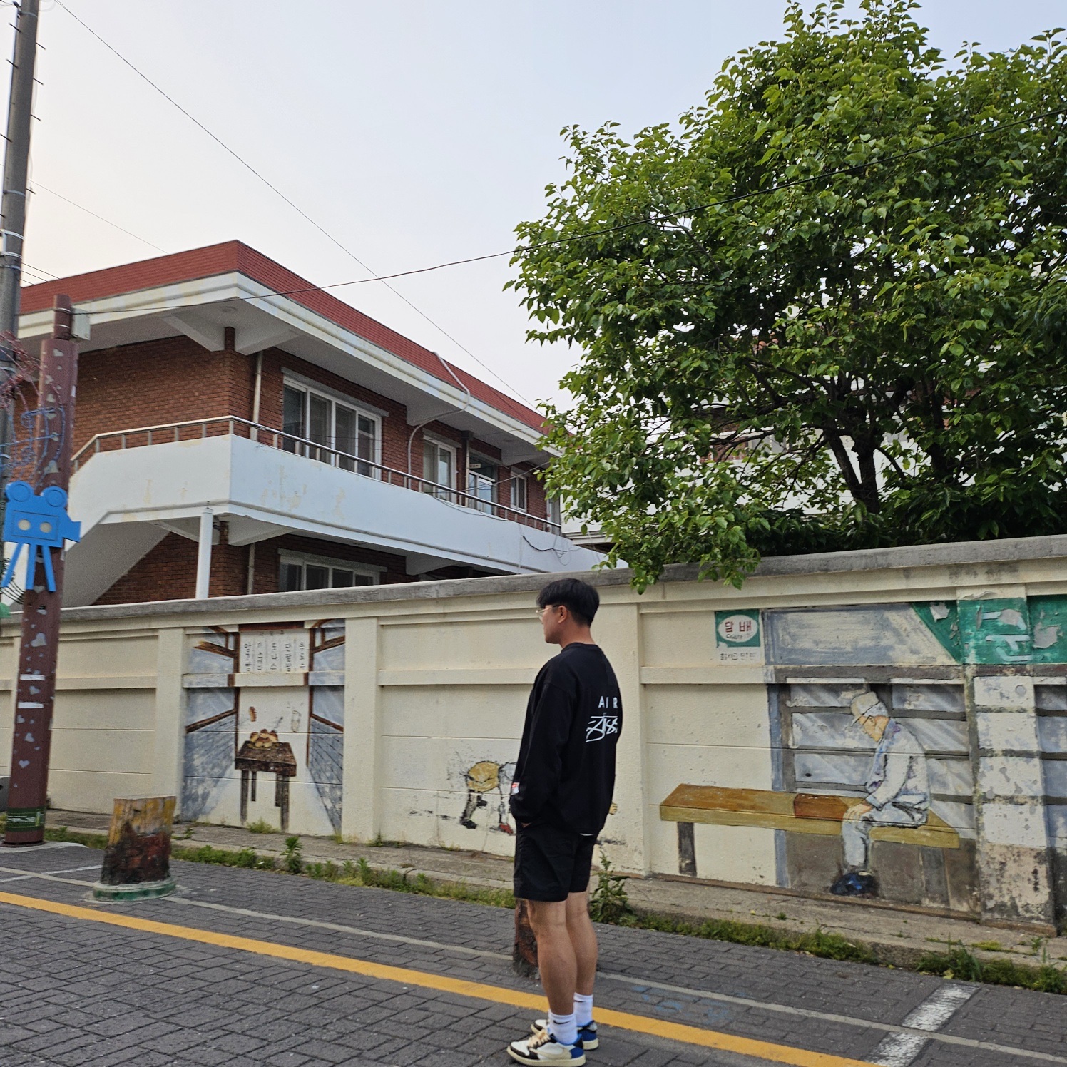 Nike x Stussy Long Sleeve Top Black (FJ9164-010), Nike x Stussy Shorts Black (FJ9167-010) 착용 스타일