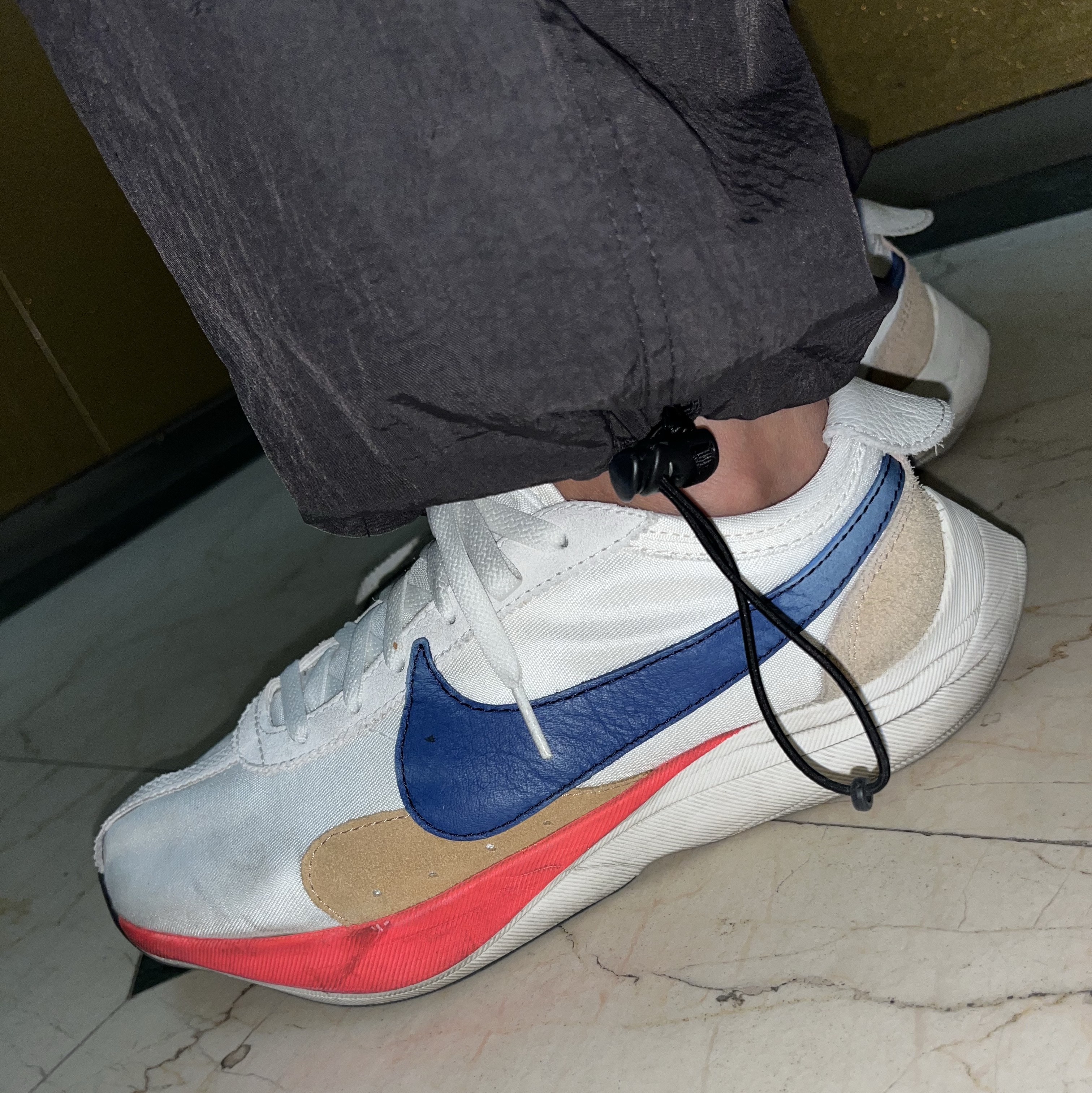 Nike Moon Racer Sail Solar Blue 착용 스타일