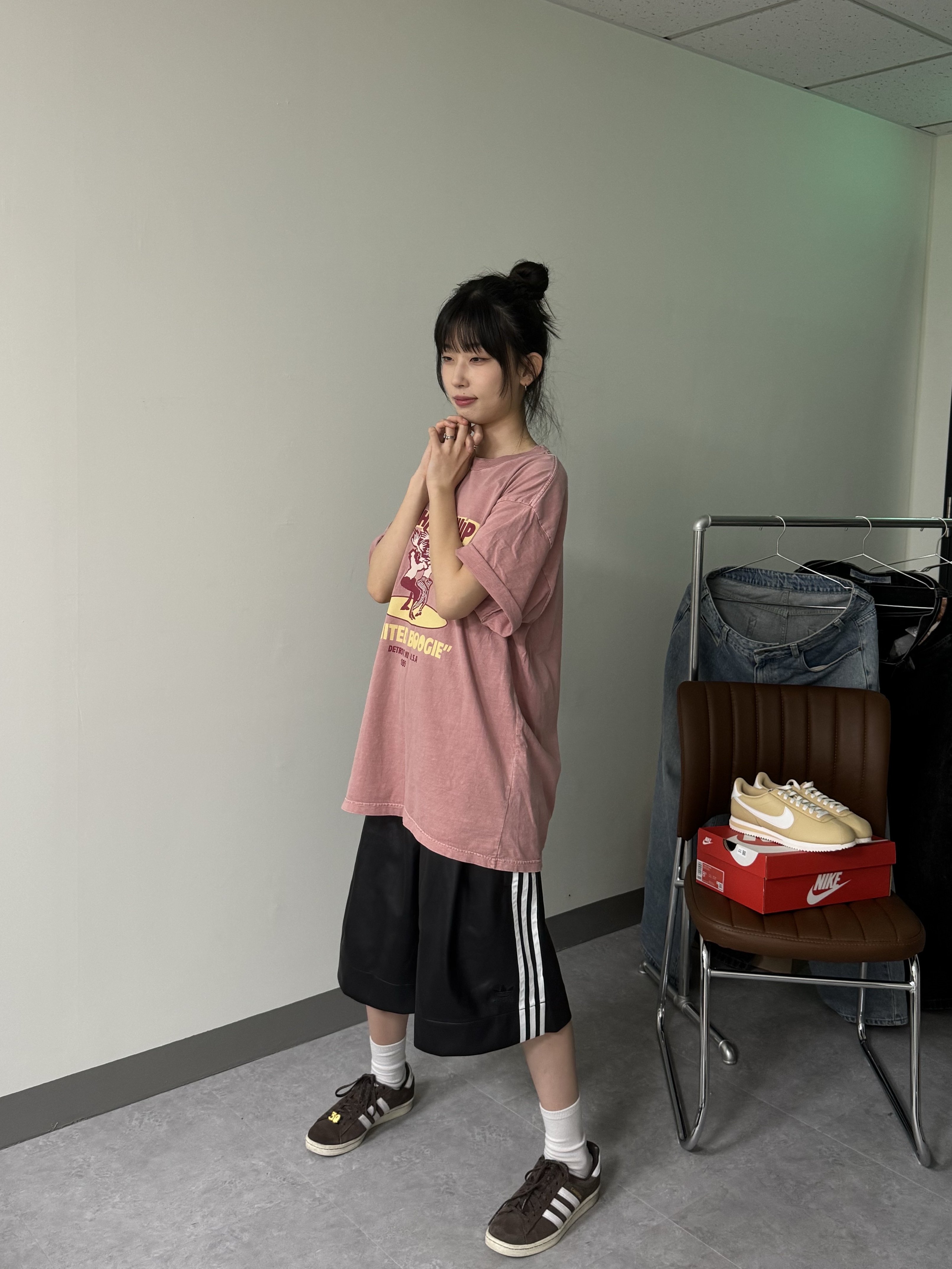 Adidas Originals Faux Leather Adicolor 3S Shorts Black - KR Sizing, Adidas x BAPE Campus 80s Brown 착용 스타일 - 1