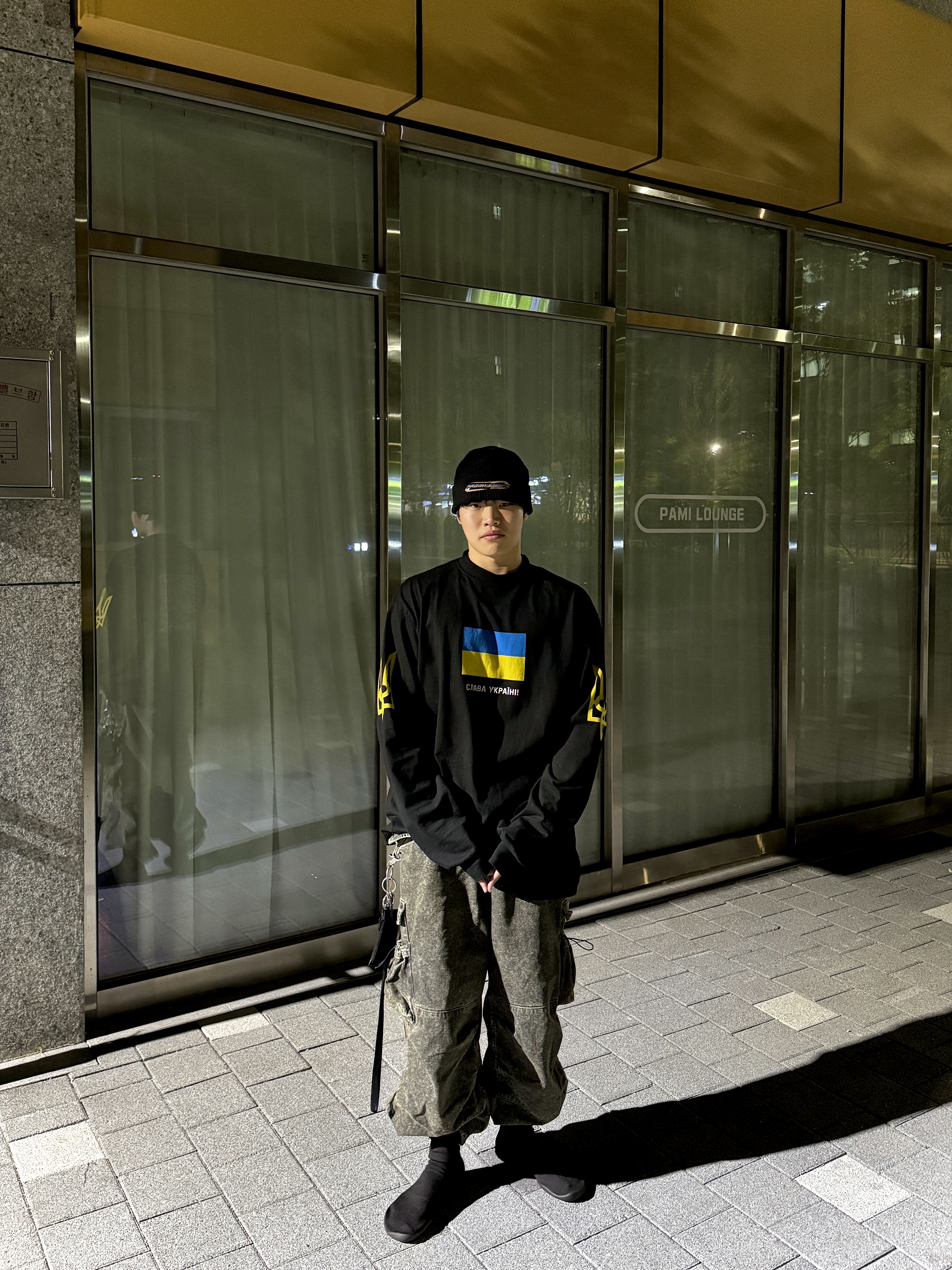 [KREAM 단독] Civision by CSC Progressive Metal Logo Beanie Black, Balenciaga Support Ukraine LS T-Shirt Black 착용 스타일 - 1