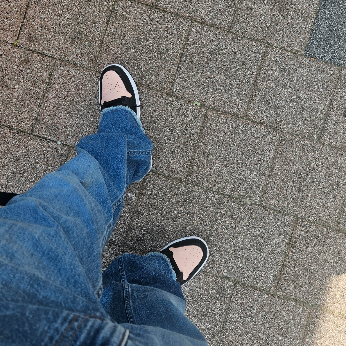 Jordan 1 Low Crimson Tint 착용 스타일
