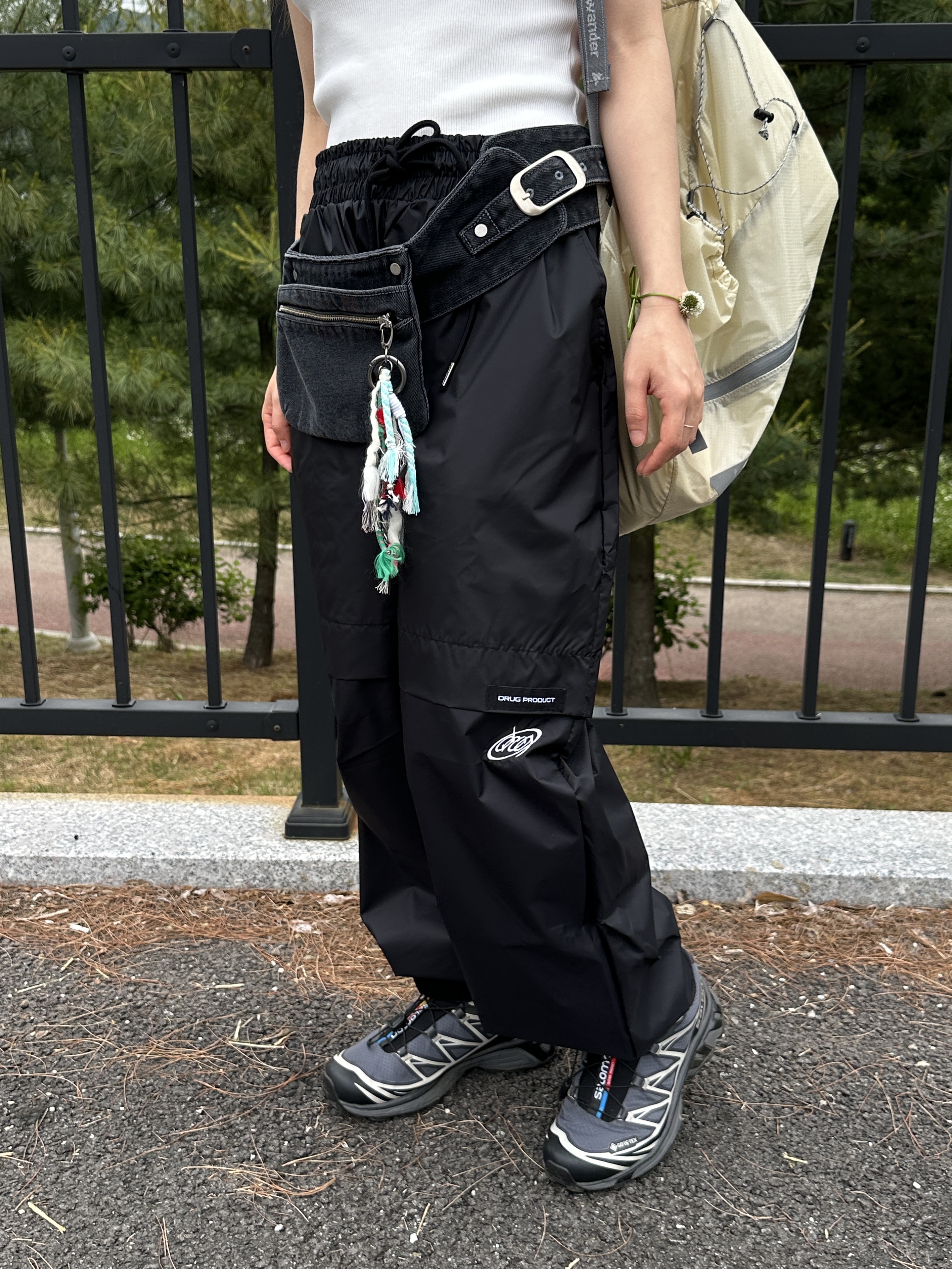 Salomon XT-6 Gore-Tex Black Ebony 착용 스타일 - 7