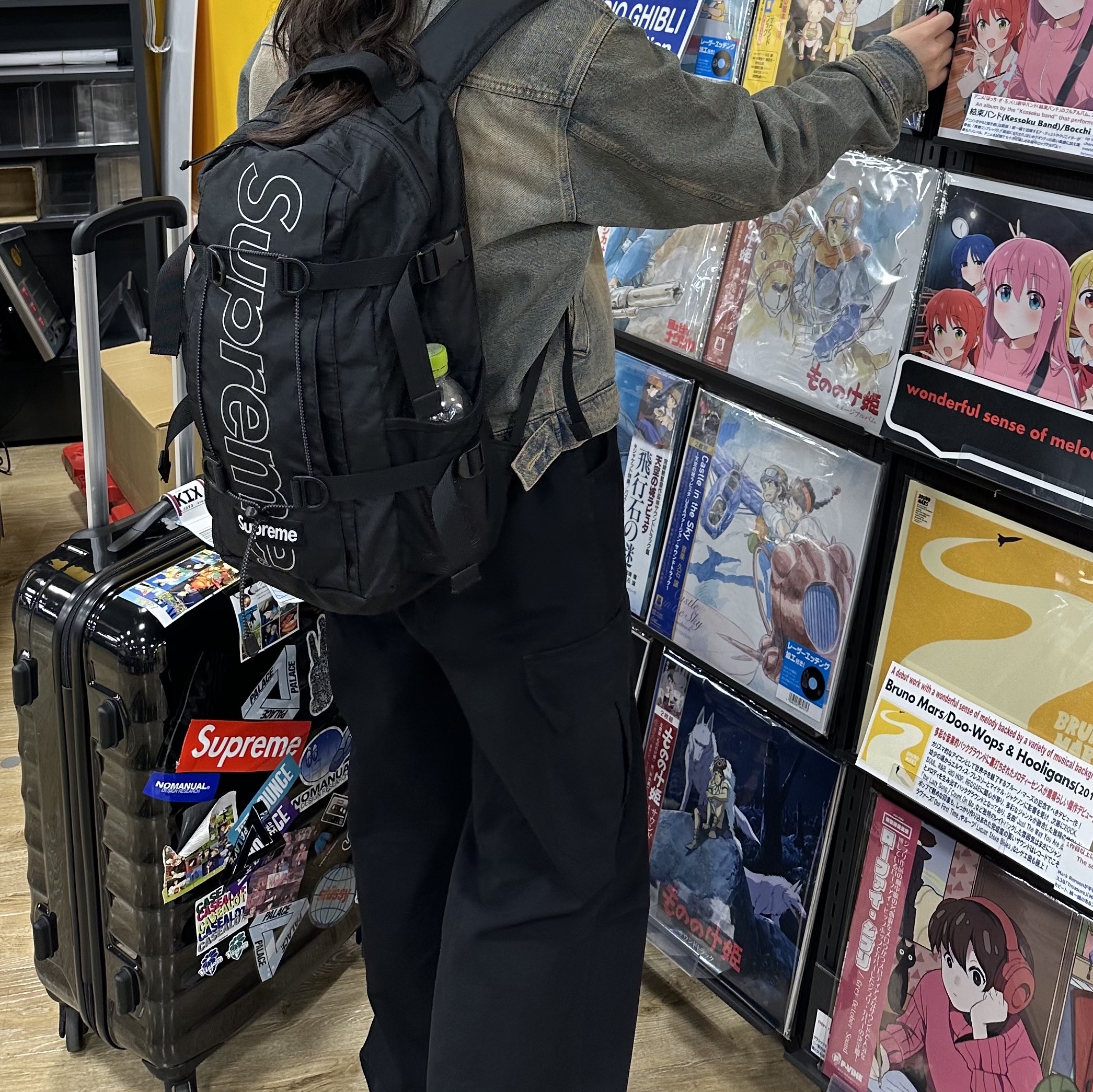 Supreme Backpack Black - 18FW, Nike x Supreme Air Force 1 Low White 착용 스타일 - 3