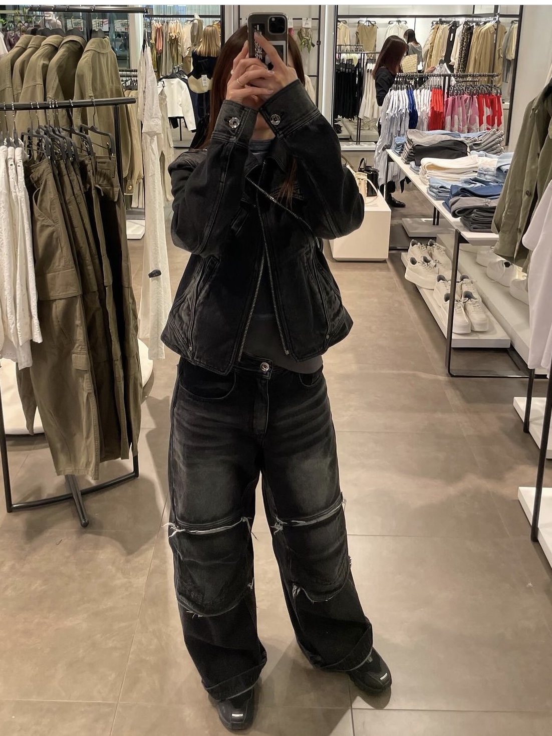 BLR Knee Point Black Denim Pants Black 착용 스타일 - 1