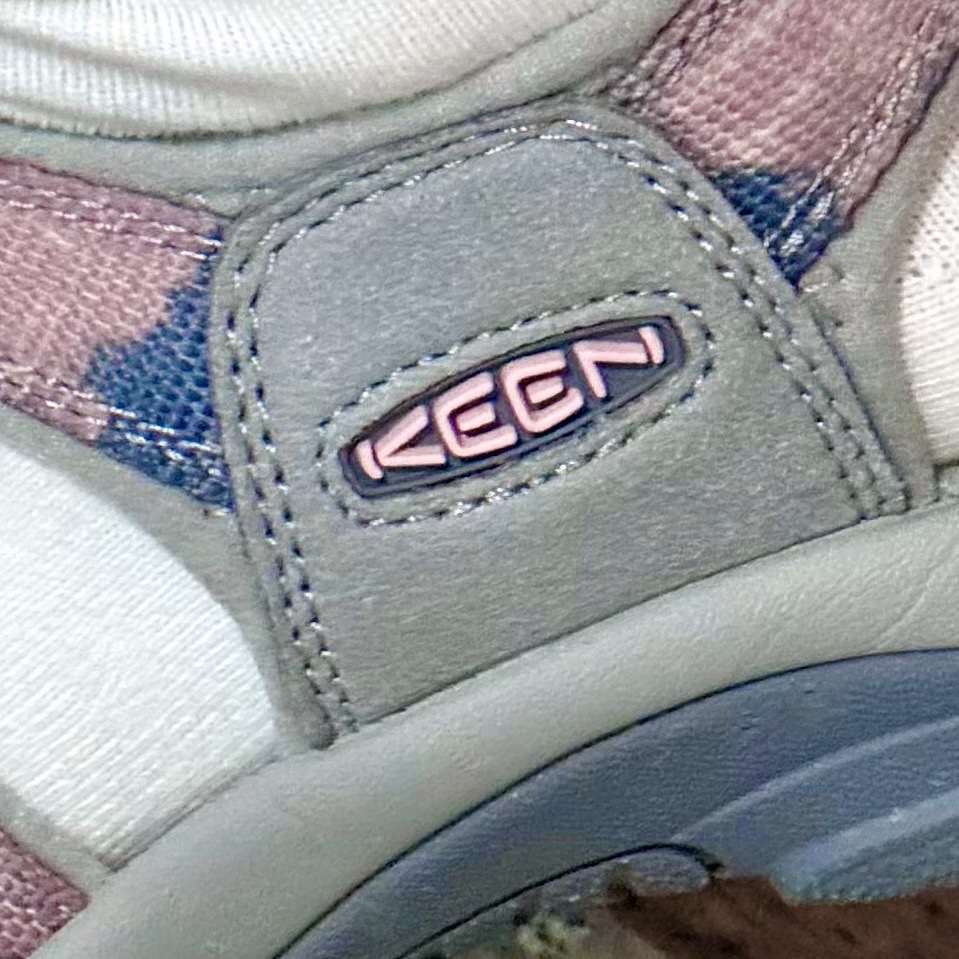 (W) Keen Newport H2 Fawn Tie Dye 착용 스타일 - 2