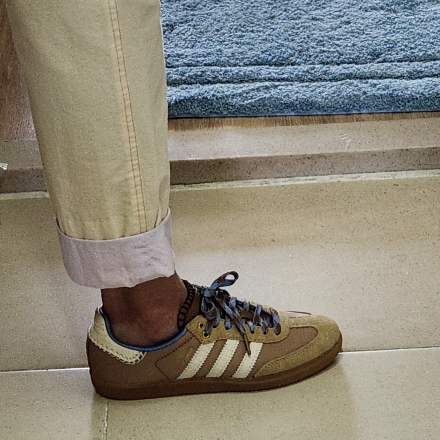 Adidas x Wales Bonner Samba Supplier Colour Wonder White 착용 스타일 - 4