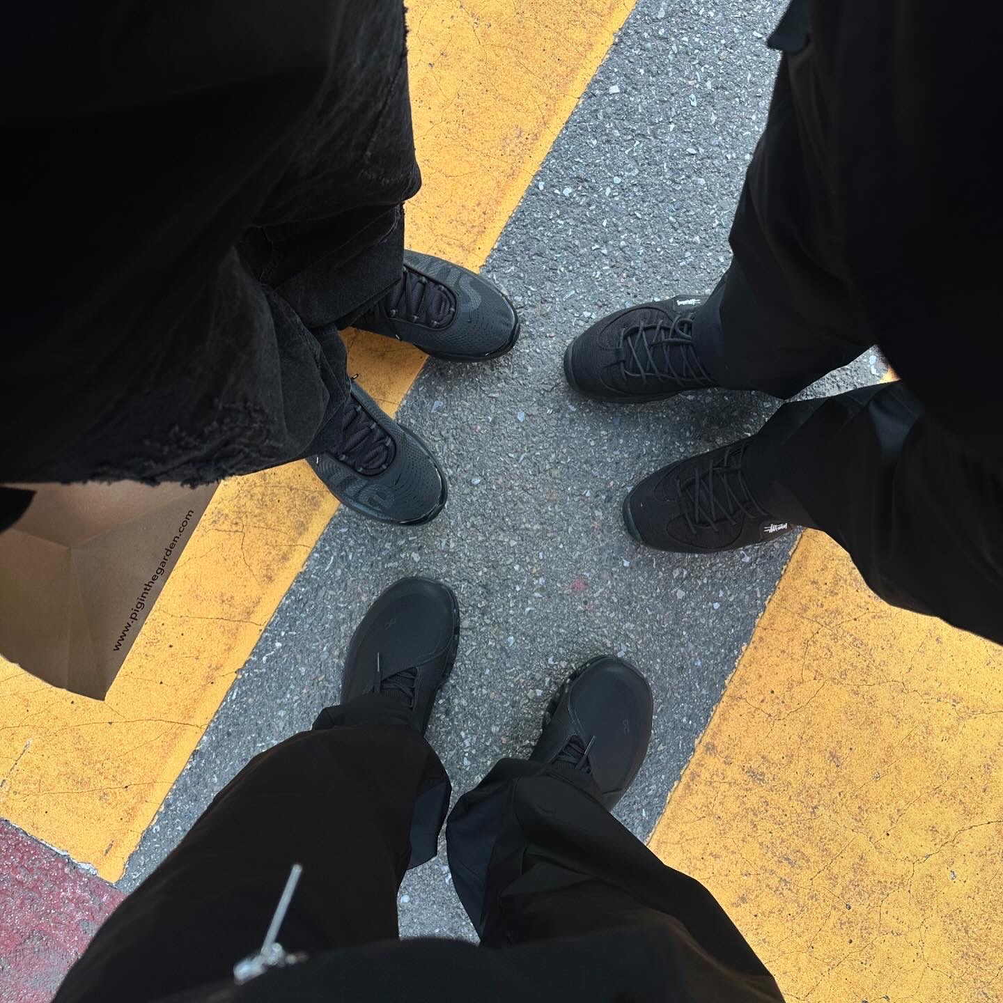 On Running x Post Archive Faction (Paf) Cloudmonster 2 Black Magnet, Nike x Stussy Air Penny II Black 착용 스타일 - 2