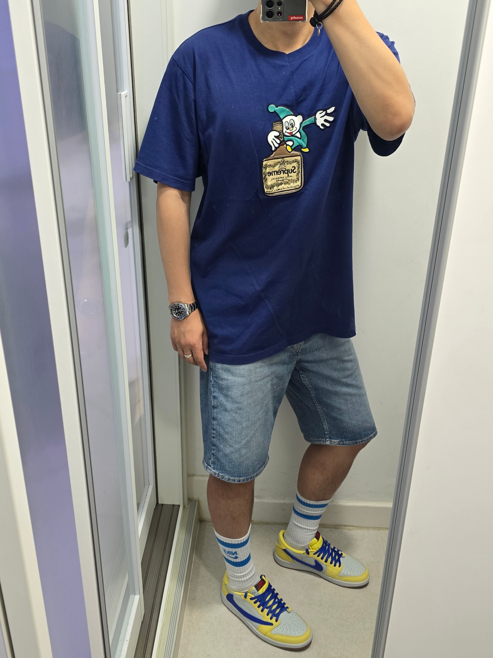 (W) Jordan 1 x Travis Scott Retro Low OG SP Canary, Supreme Elf S/S Top Dark Royal - 23FW 착용 스타일 - 1