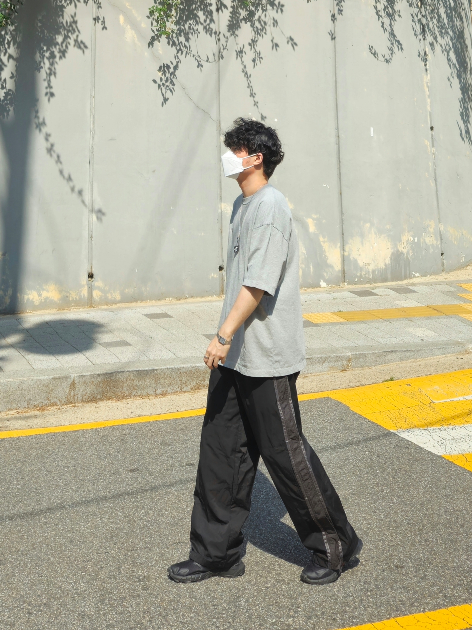 Polyteru Human Index Human Jumbo 1/2 T-Shirt Gray 착용 스타일 - 1