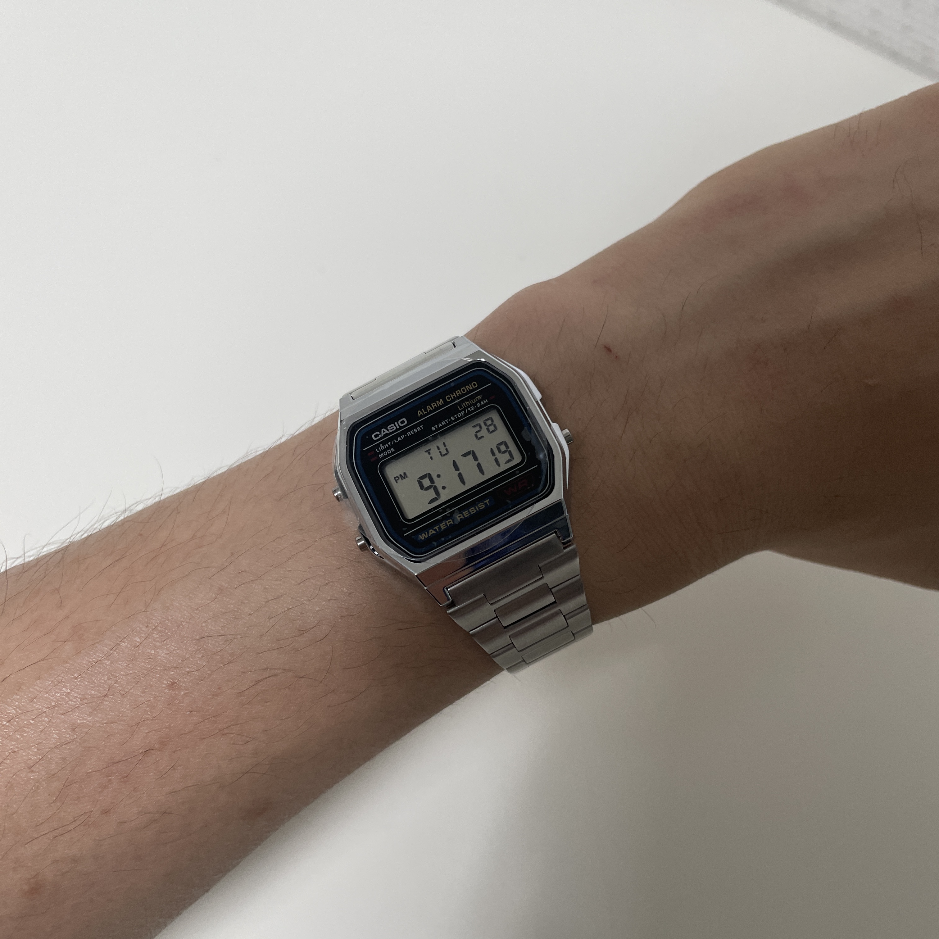 Casio A-158WA-1 착용 스타일